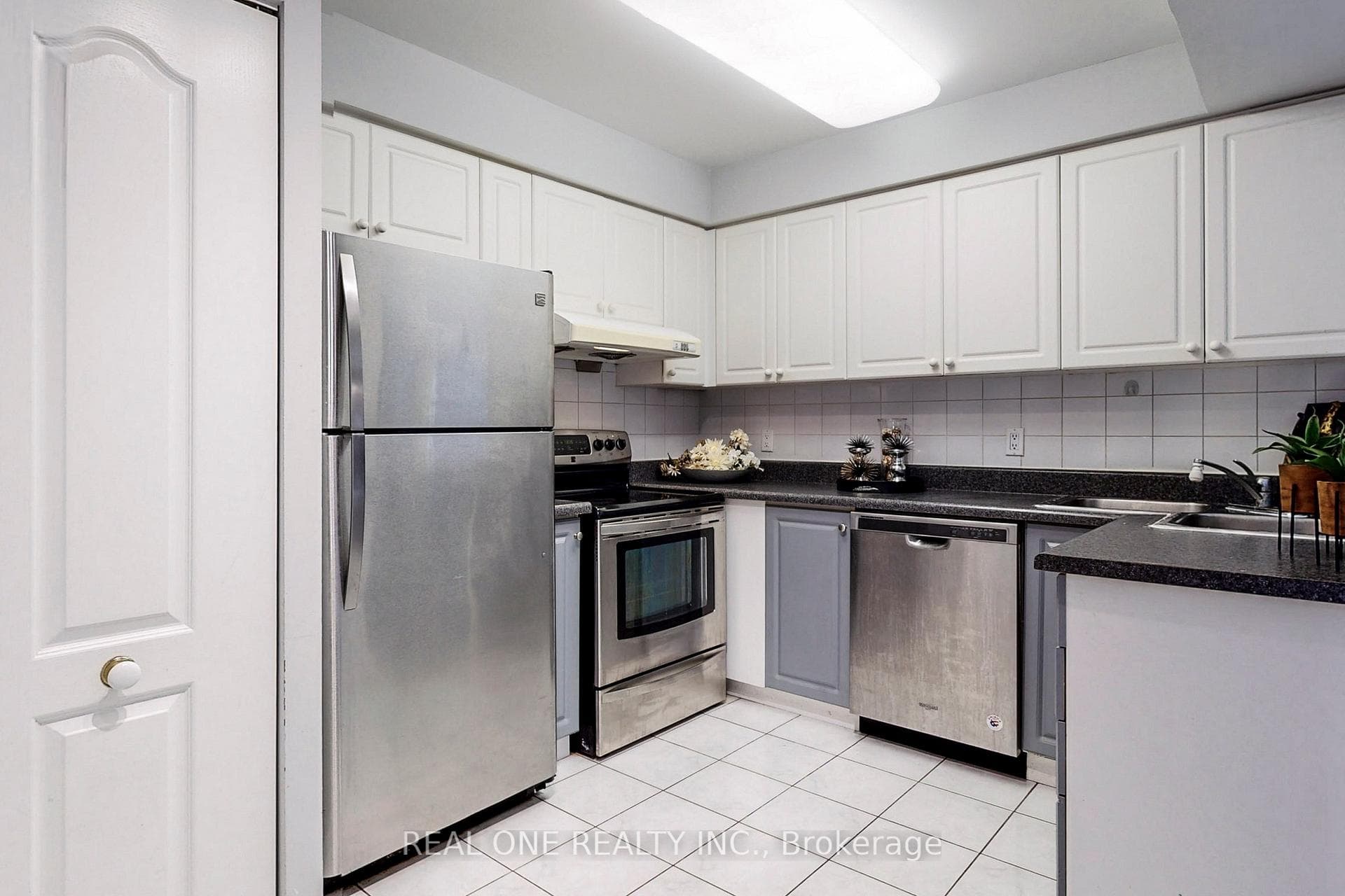 88 Grandview Way Unit 1203 photo 16