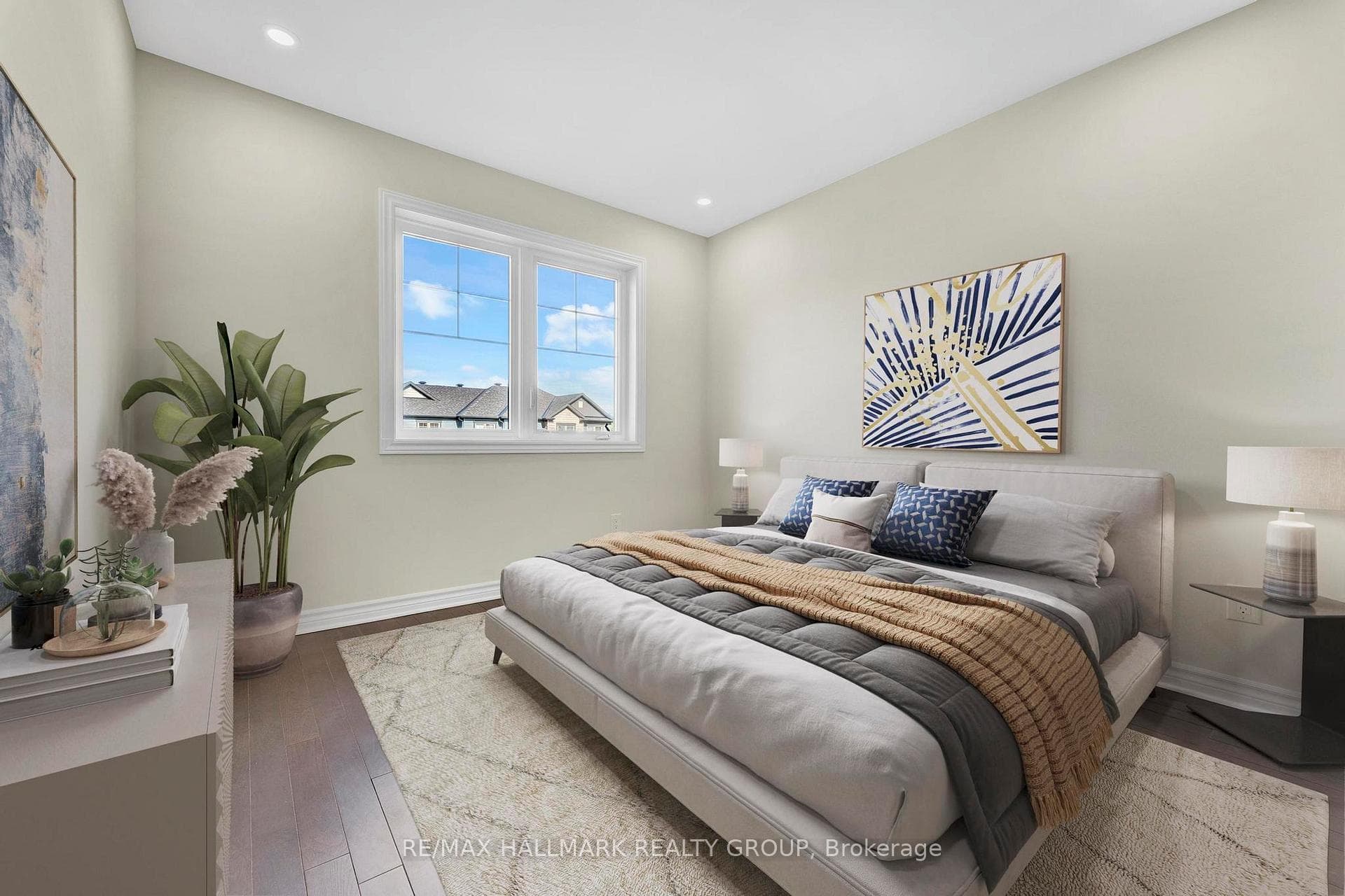 566 Cannes Crescent photo 20