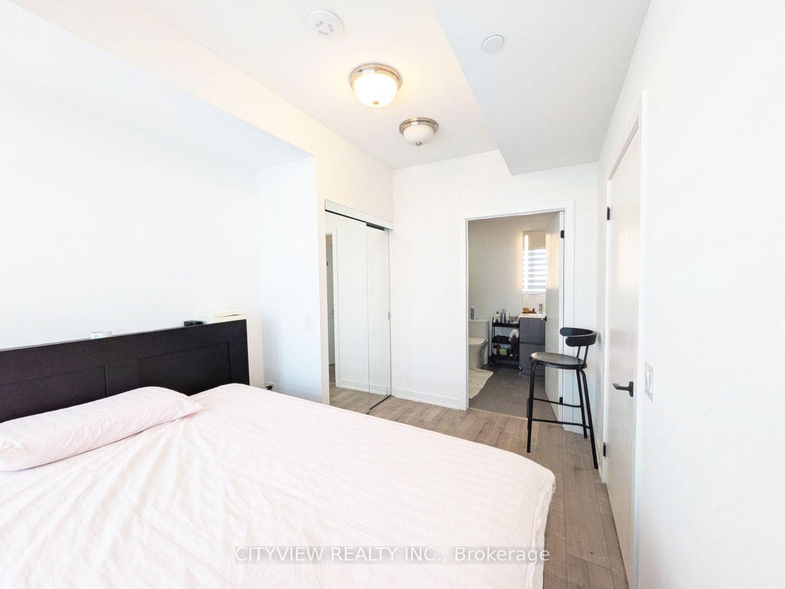 220 Missinnihe Way Unit 602 photo 7