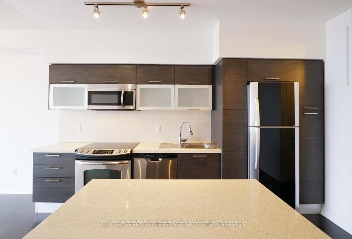 386 Yonge Street Unit 4713 photo 16