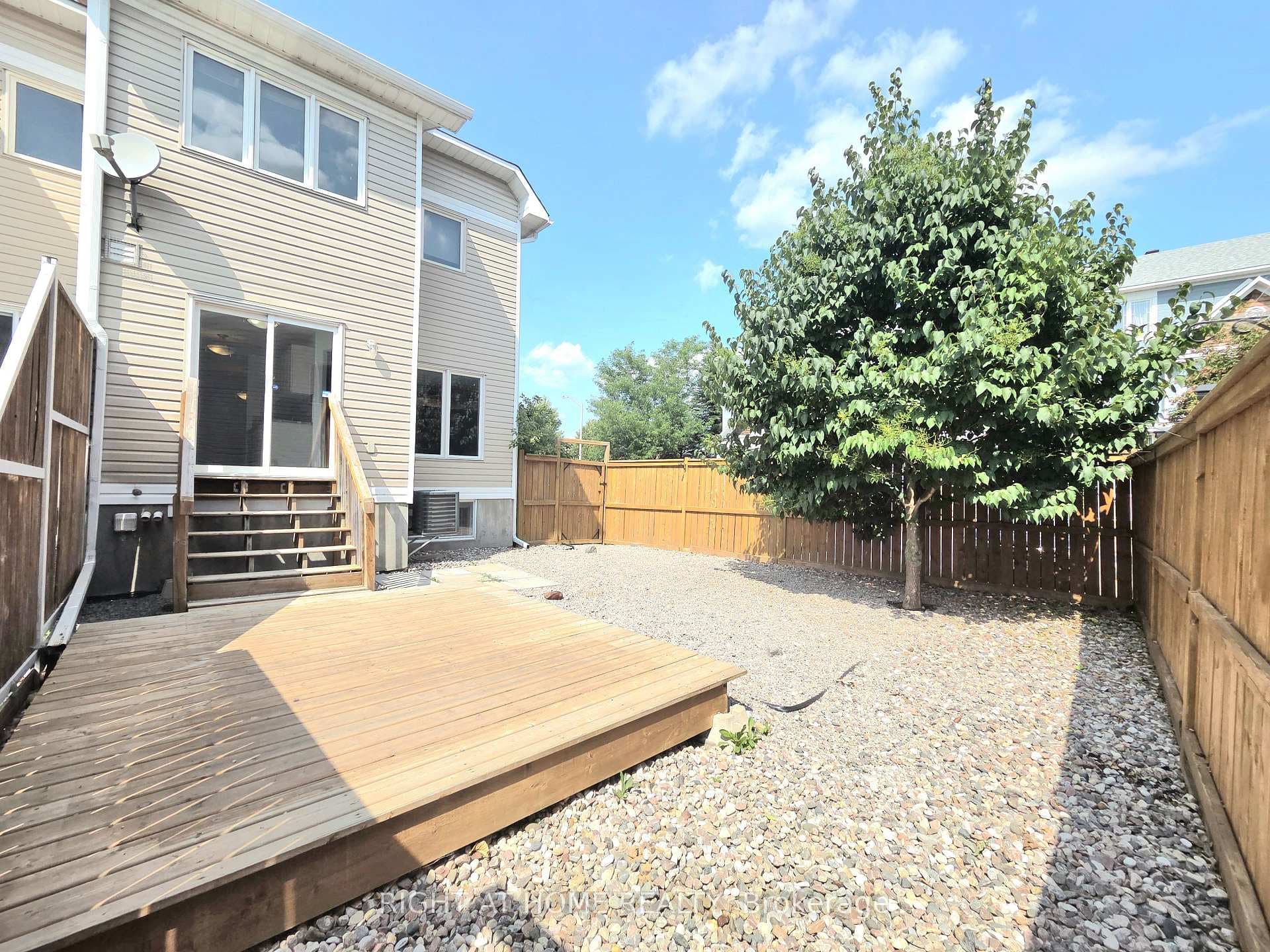 232 Meadowbreeze Drive photo 23
