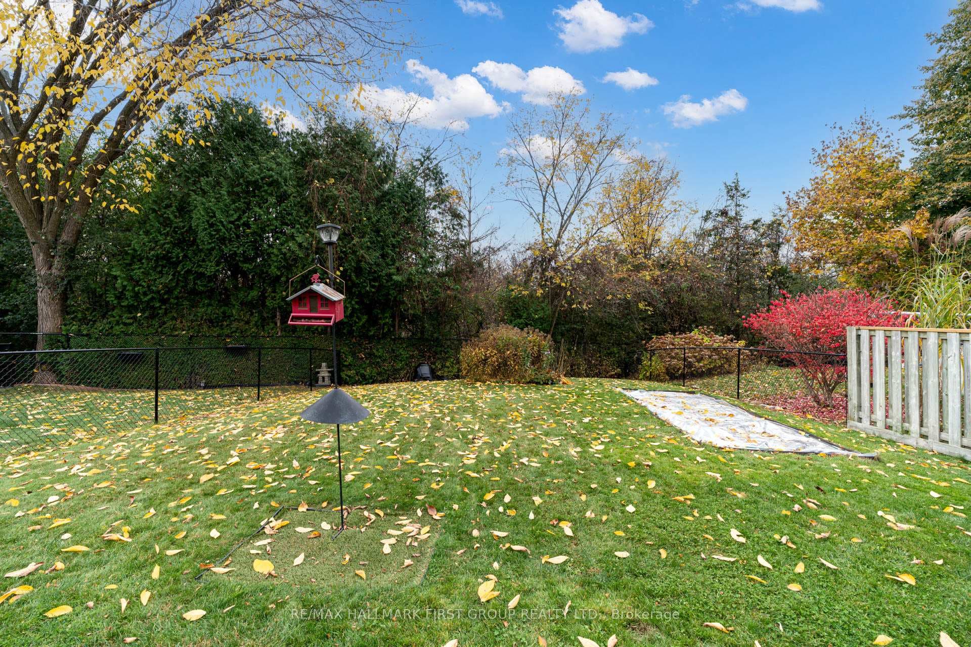 1750 Autumn Crescent photo 36