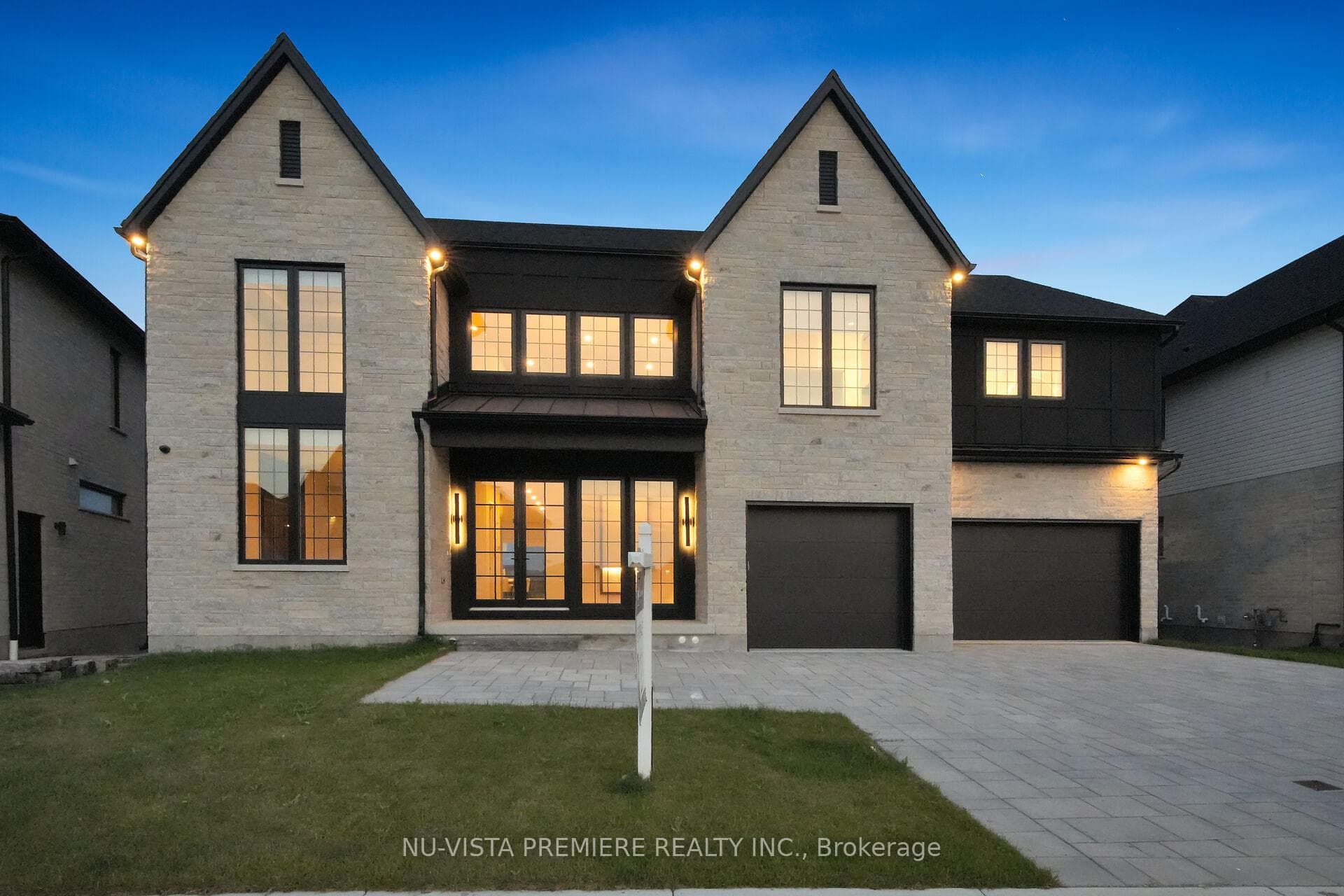 Photos of similar model. This home is to be built!