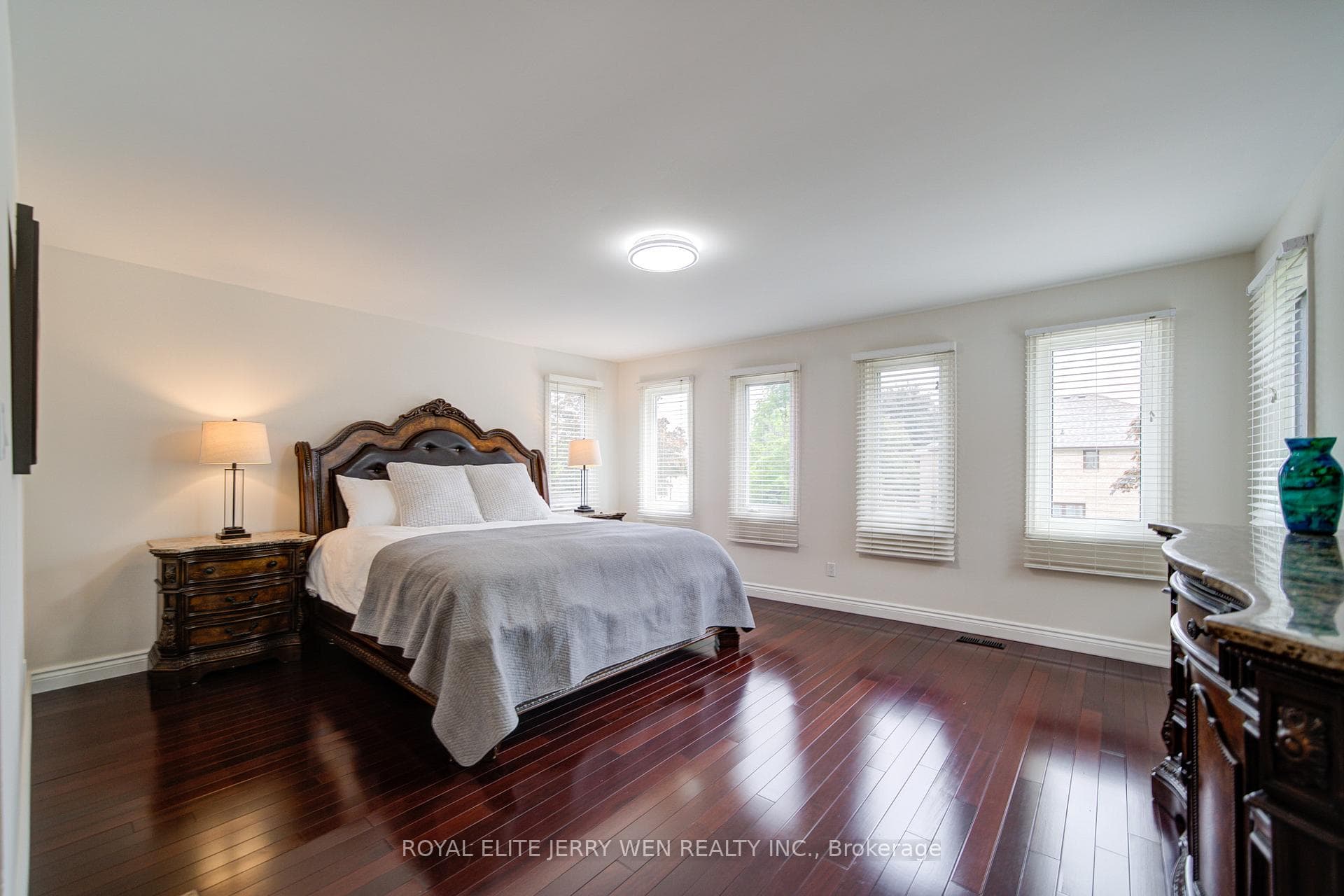 70 Bronte Road photo 17