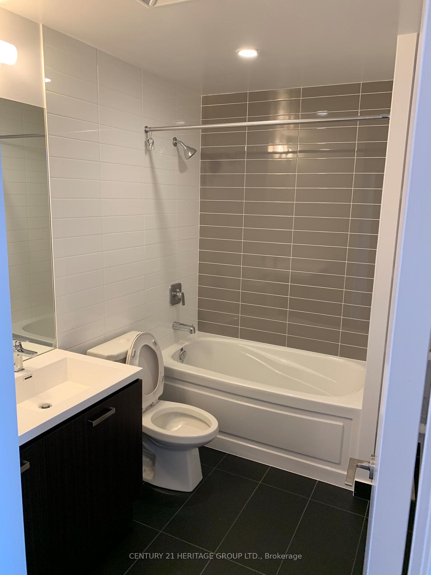 125 Redpath Avenue Unit 3402 photo 14