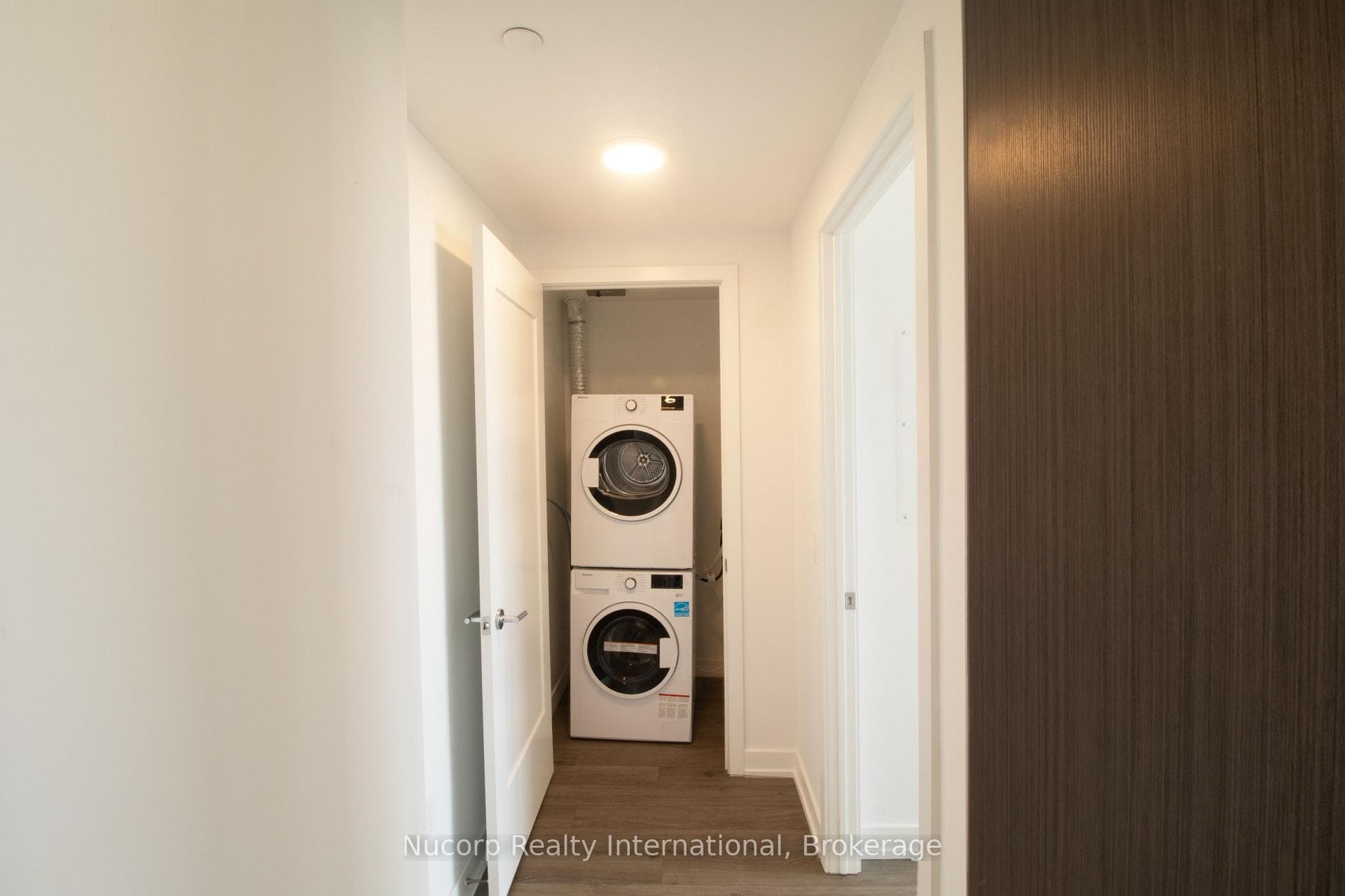 799 The Queensway N/A Unit 807 photo 9