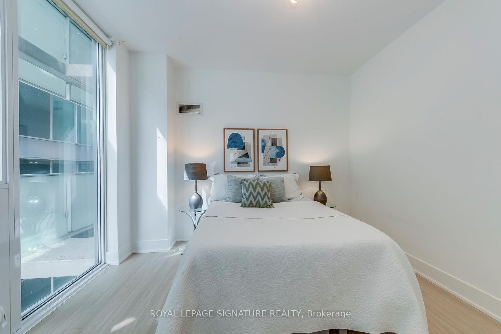 200 Bloor Street Unit 401 photo 29