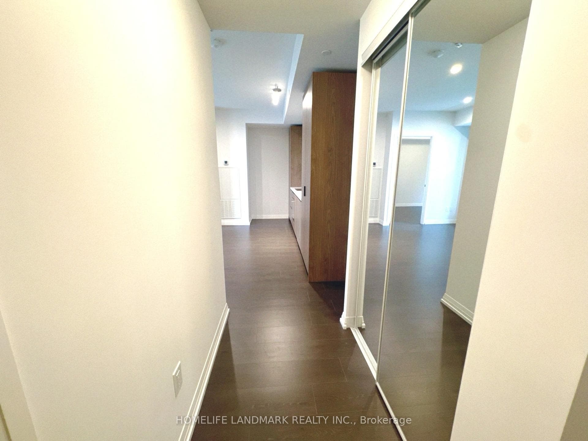 8 Widmer Street Unit 4701 photo 9