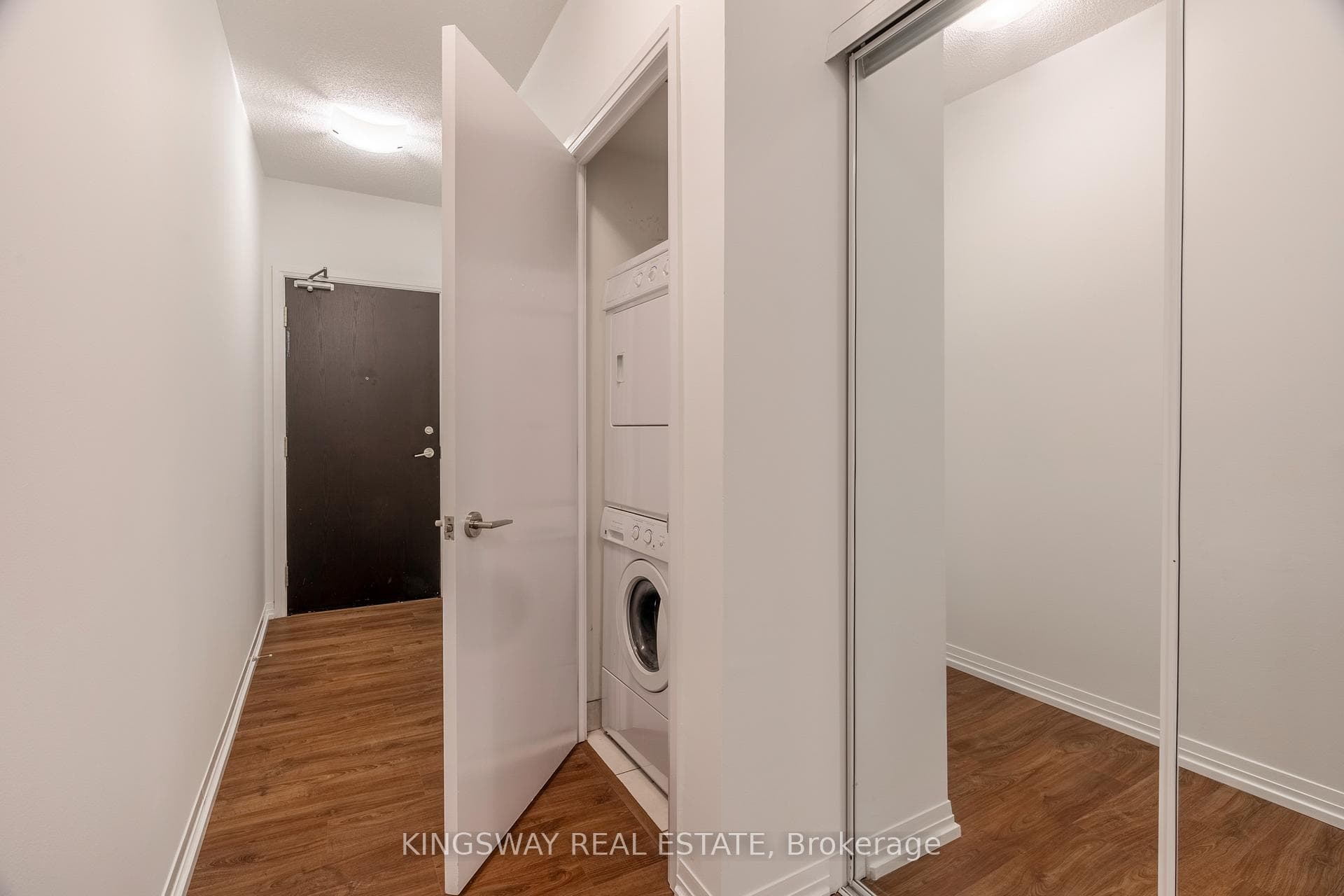 25 Cole St Street Unit 1709 photo 5
