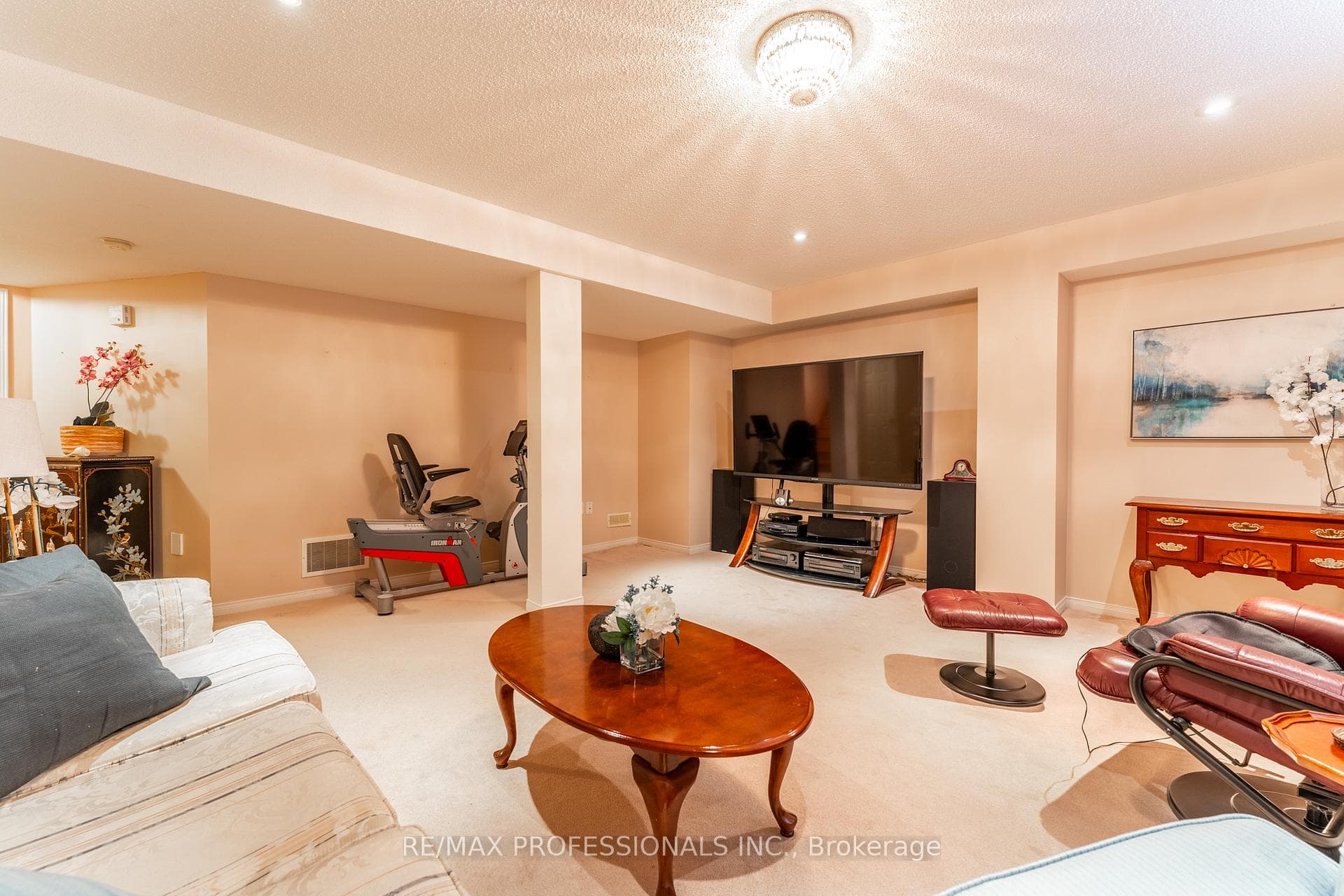 25 Amboise Crescent photo 27
