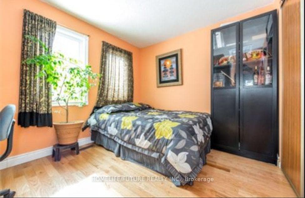 20 Goodall Drive photo 10