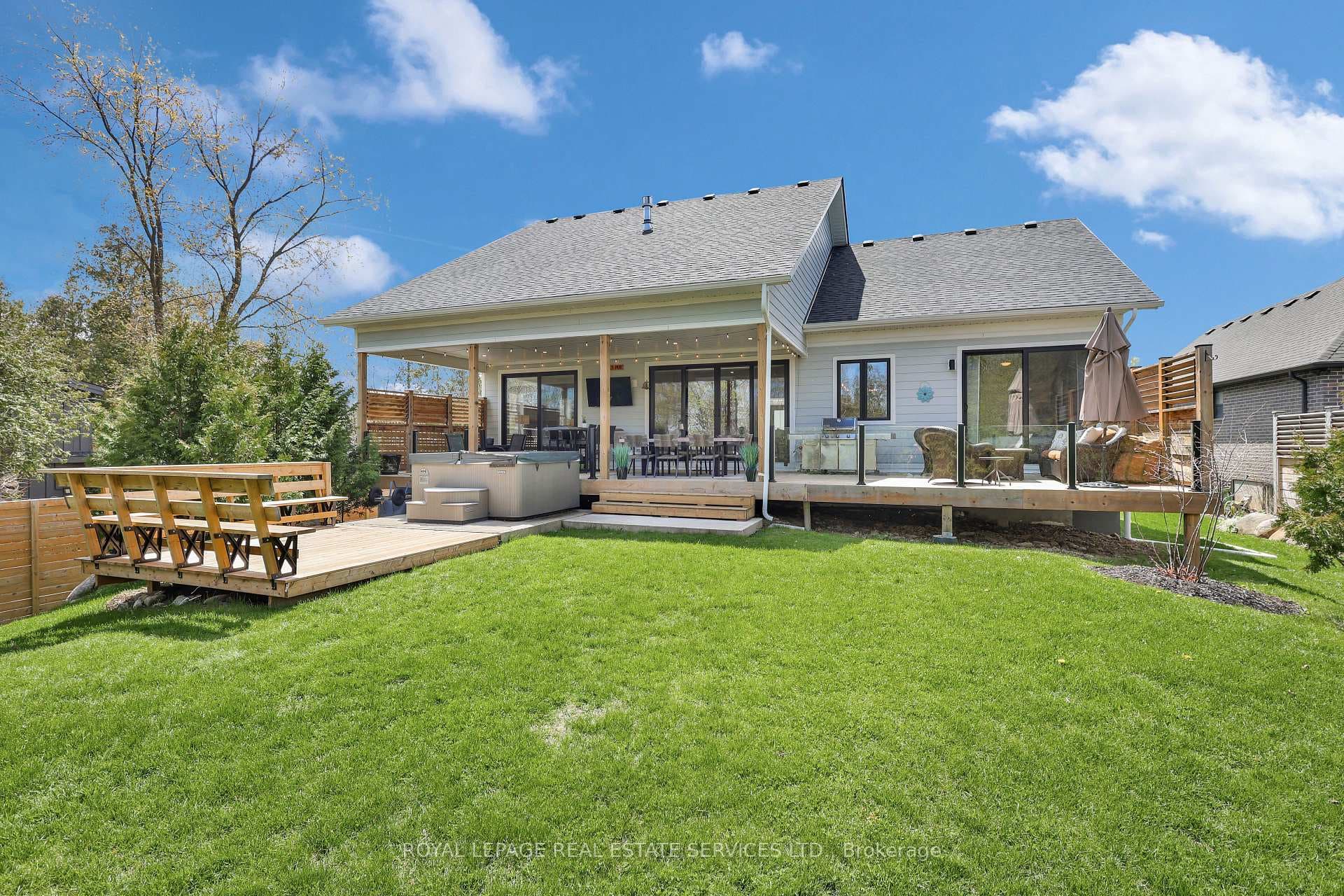 131 Glenlake Boulevard photo 48