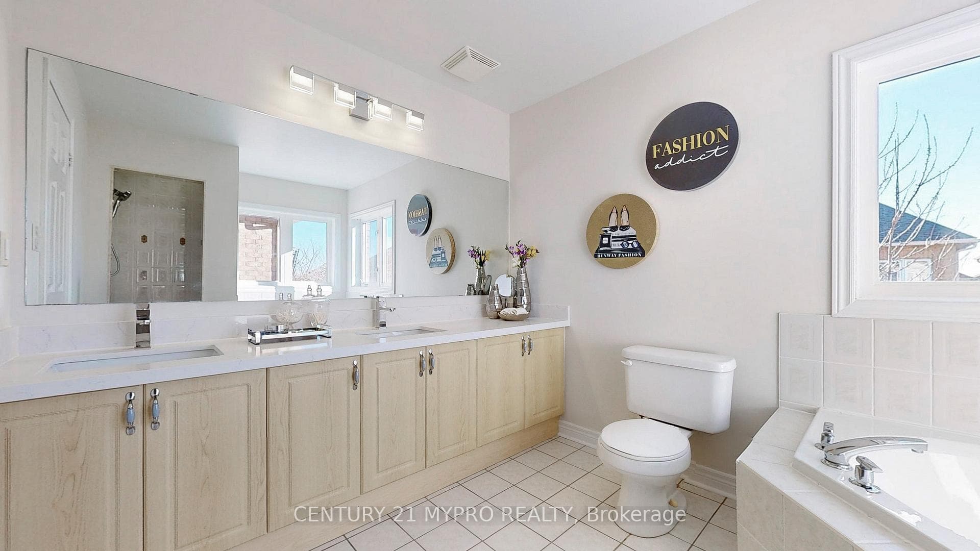 34 Ayhart Street photo 19