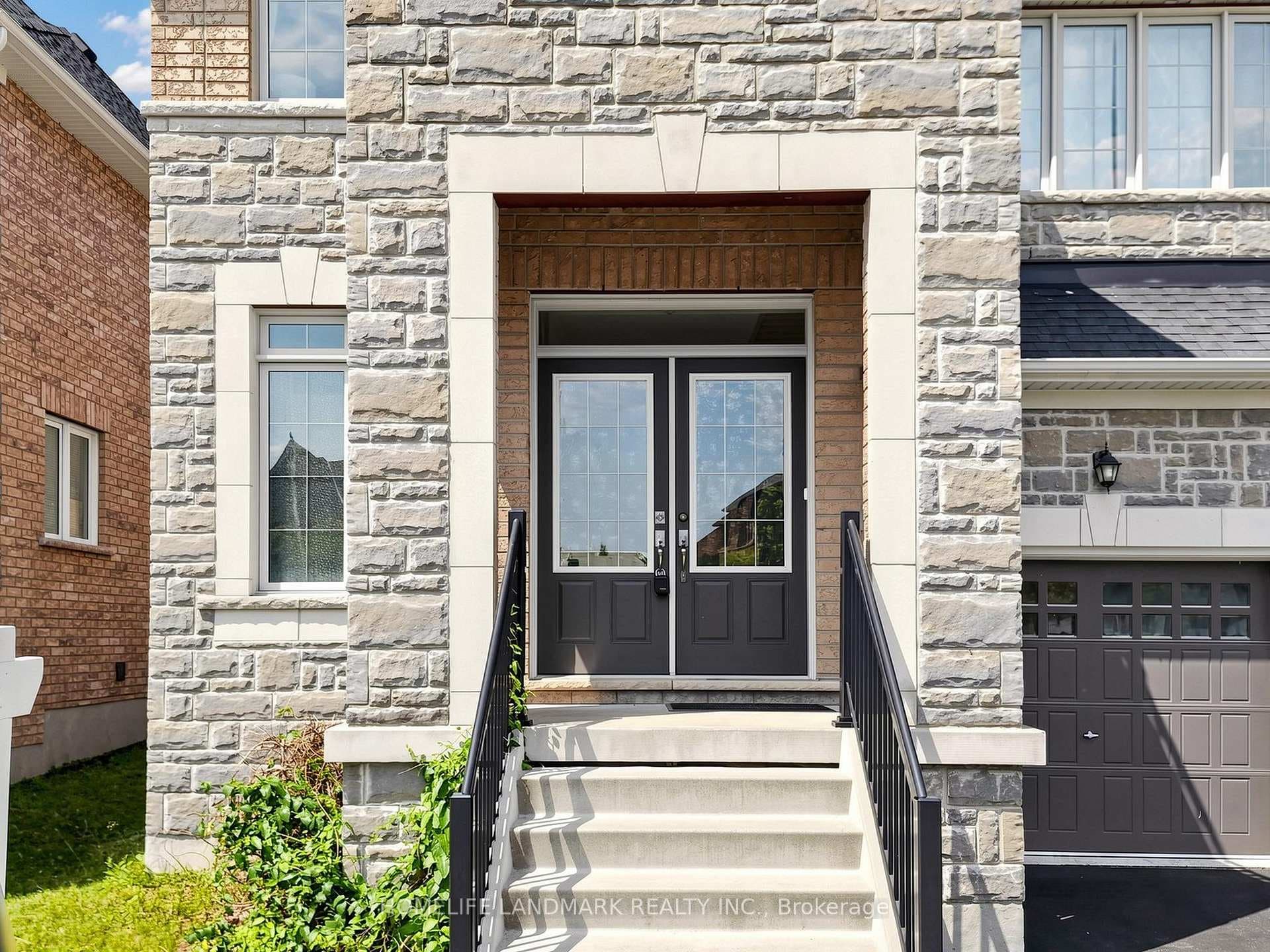 2046 Webster Boulevard photo 3