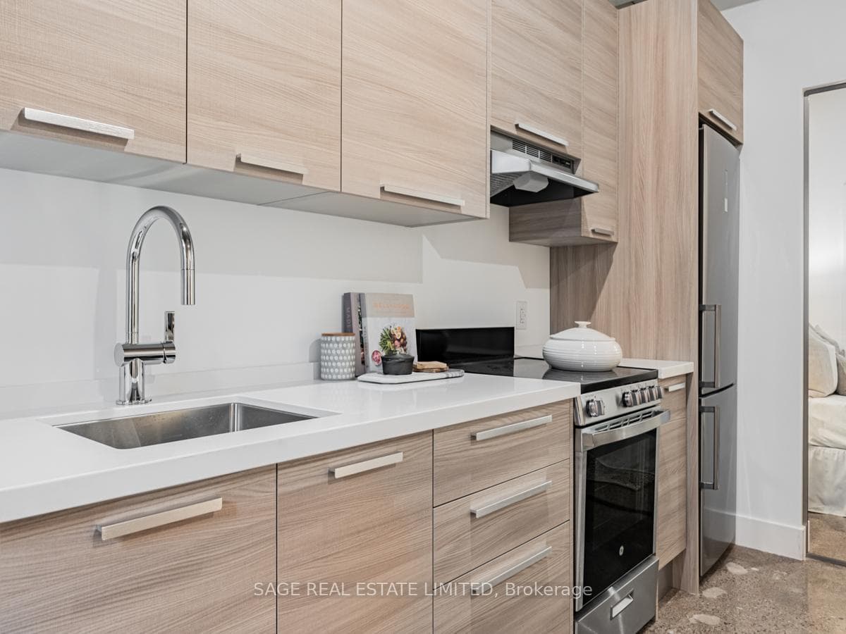 9 St Nicholas Street Unit 202 photo 6