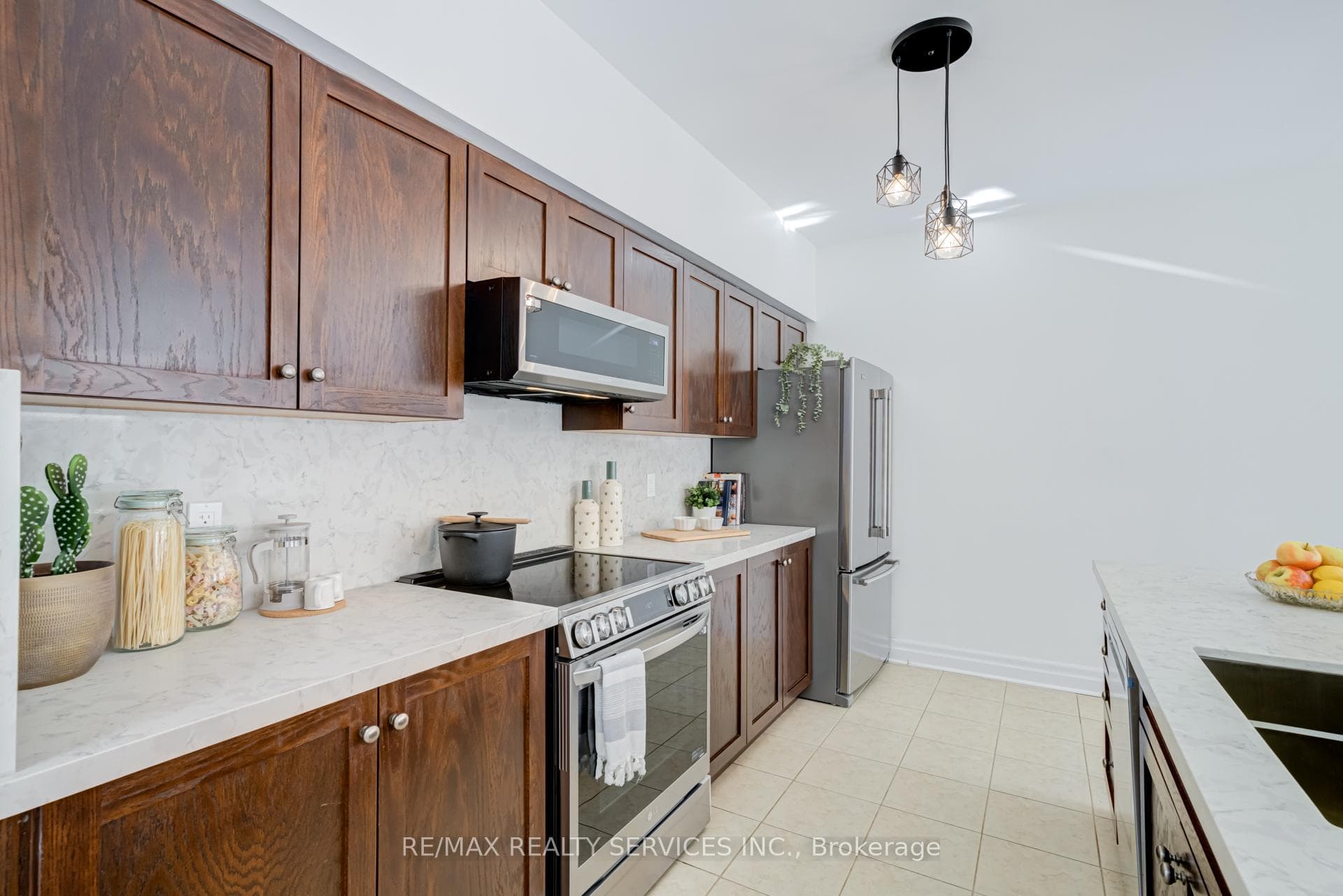 5070 Fairview Street Unit 105 photo 7