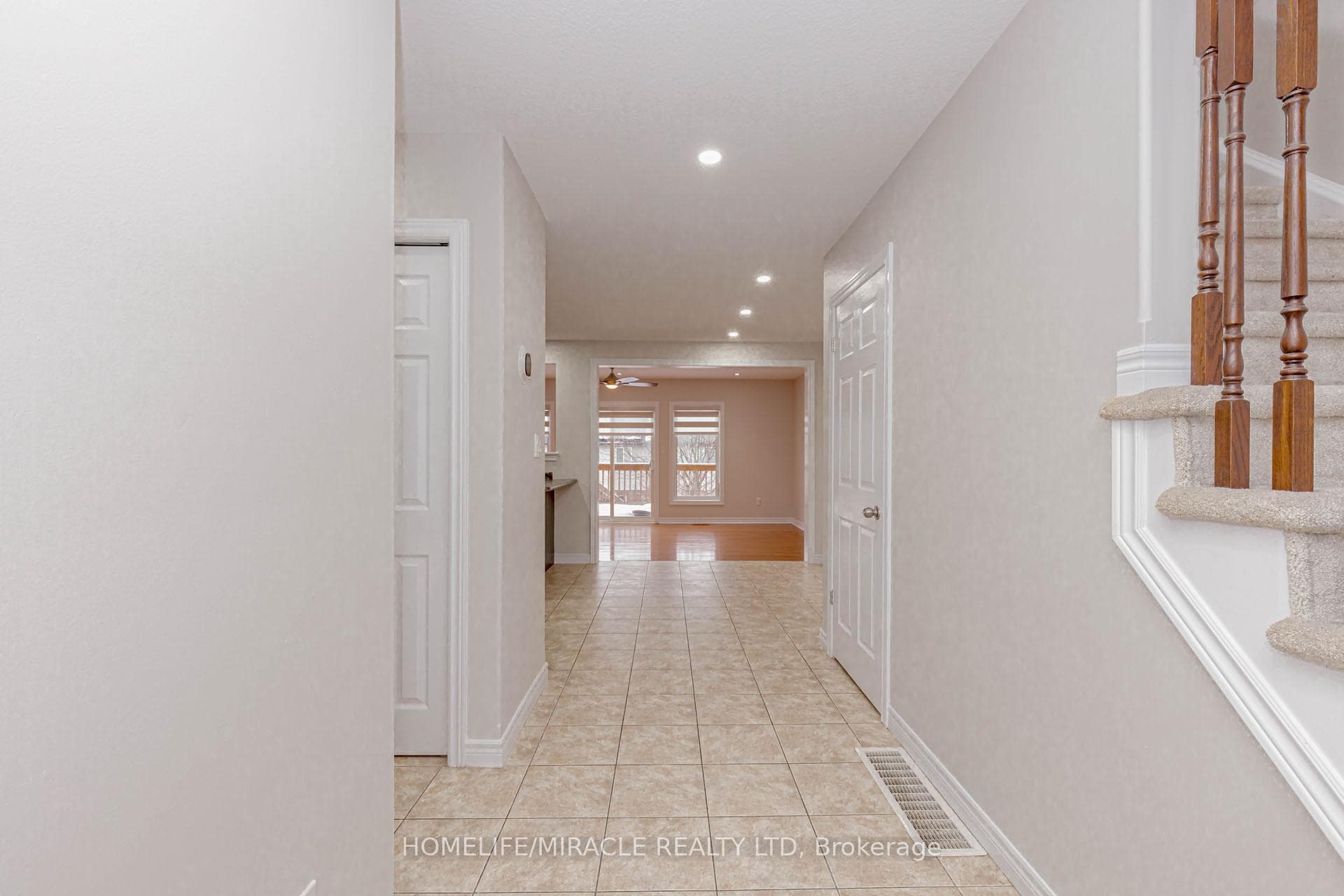 21 Dougall Street photo 5