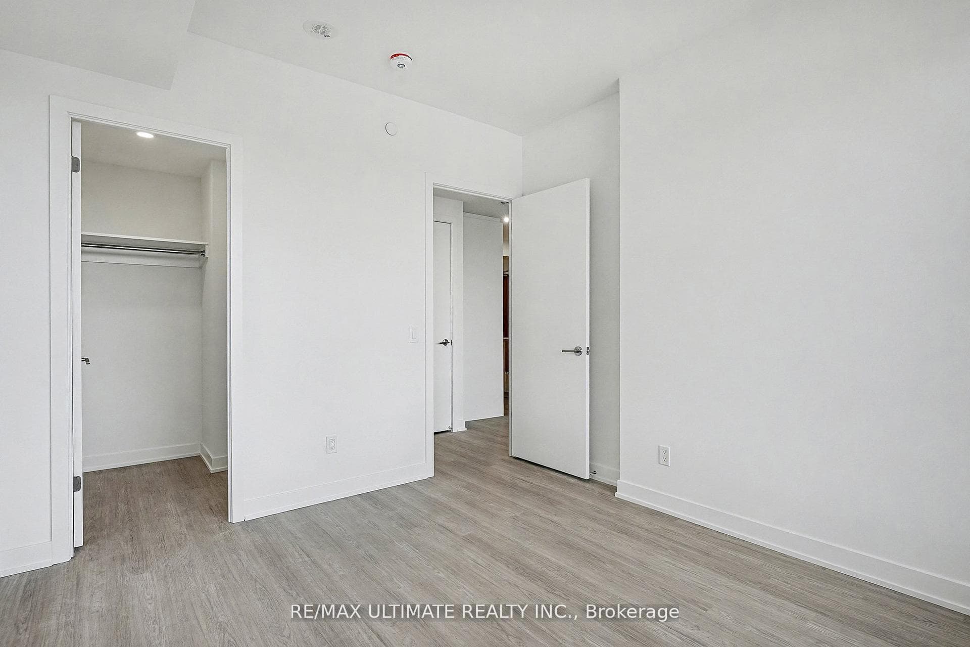 8188 Yonge Street Unit 727 photo 12