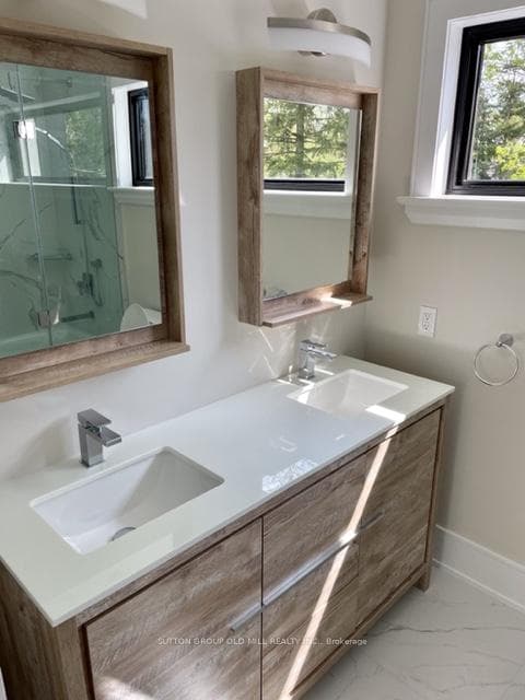 38 Botfield Avenue photo 16
