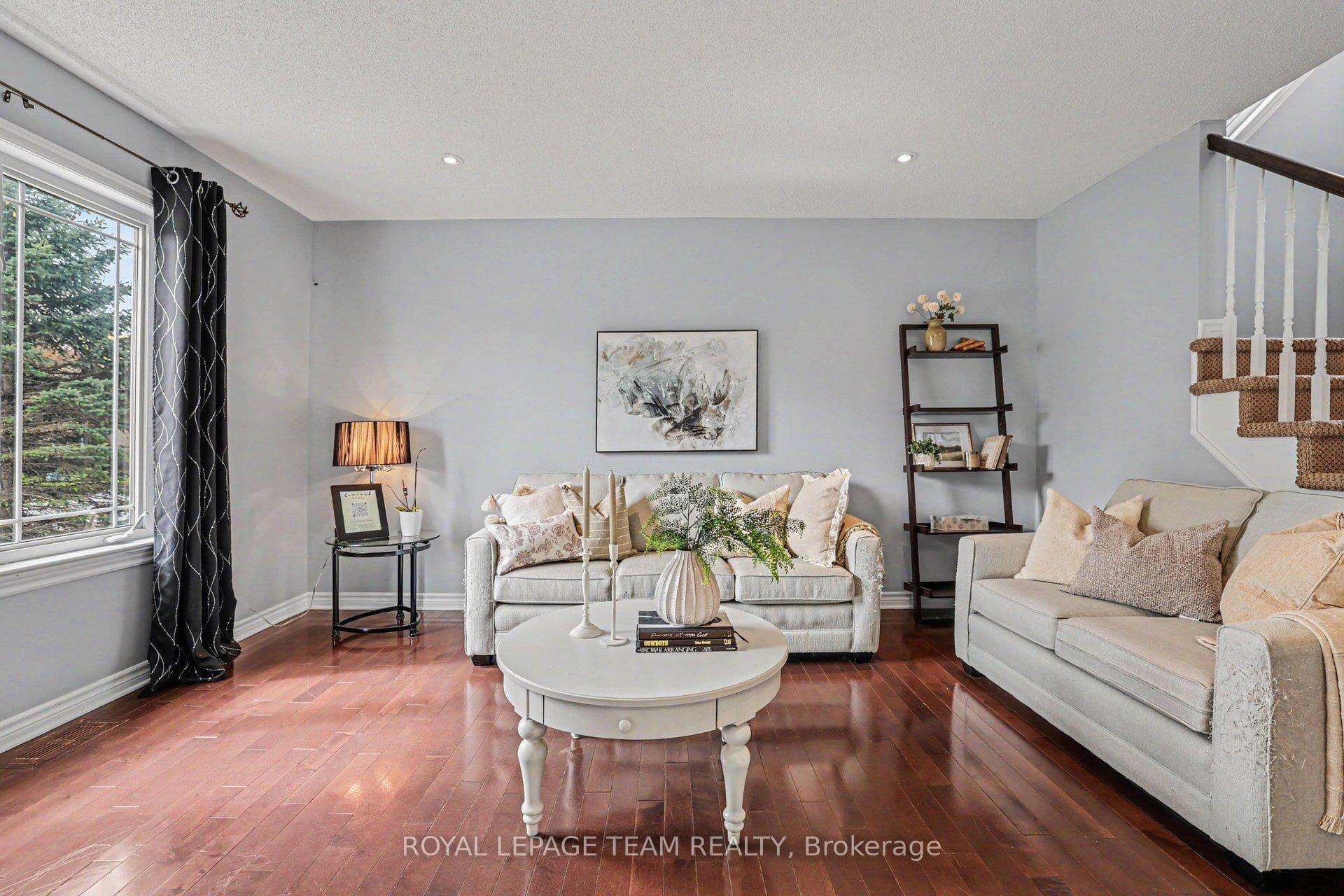 77 Chanonhouse Drive photo 5