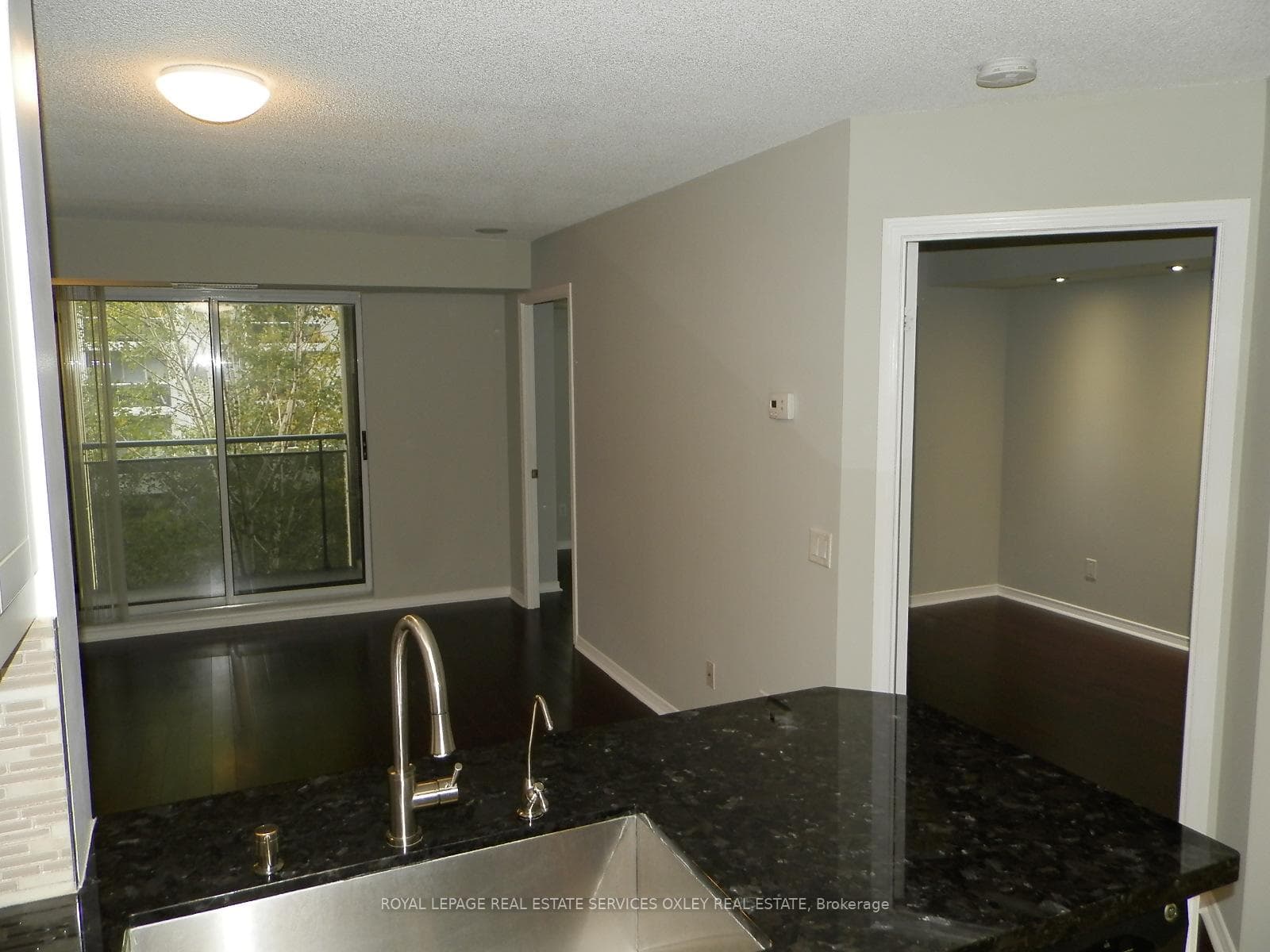 155 Beecroft Road Unit 512 photo 7