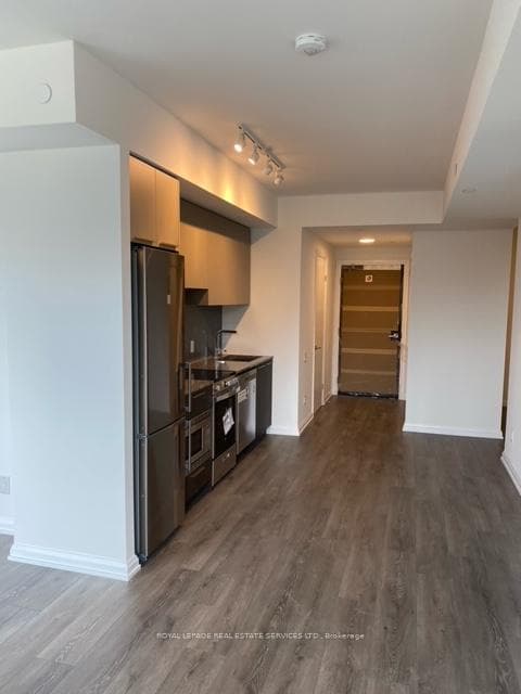 4208 dundas Street Unit 405 photo 8