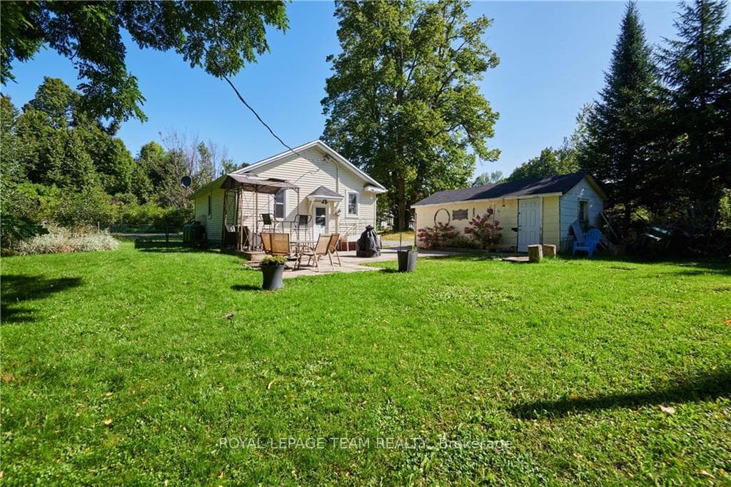 516 HEATHER Place photo 26