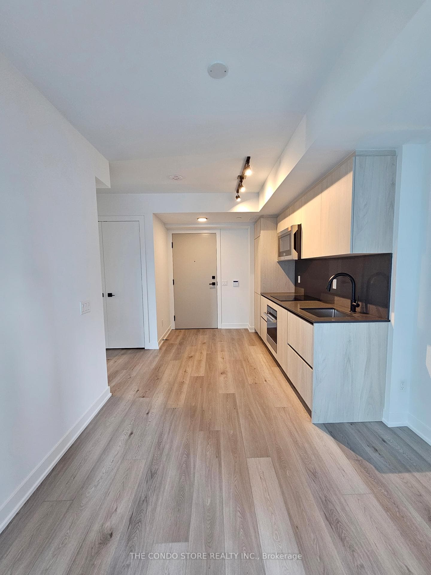 327 King Street Unit 1204 photo 13