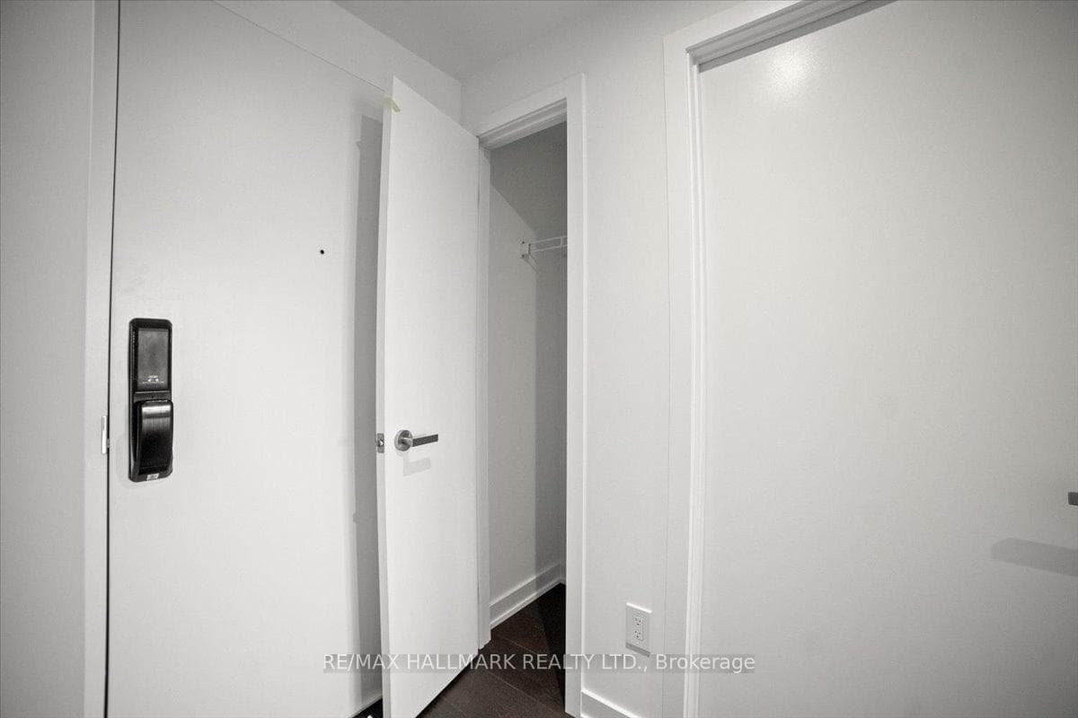 28 Ann Street Unit 205 photo 31