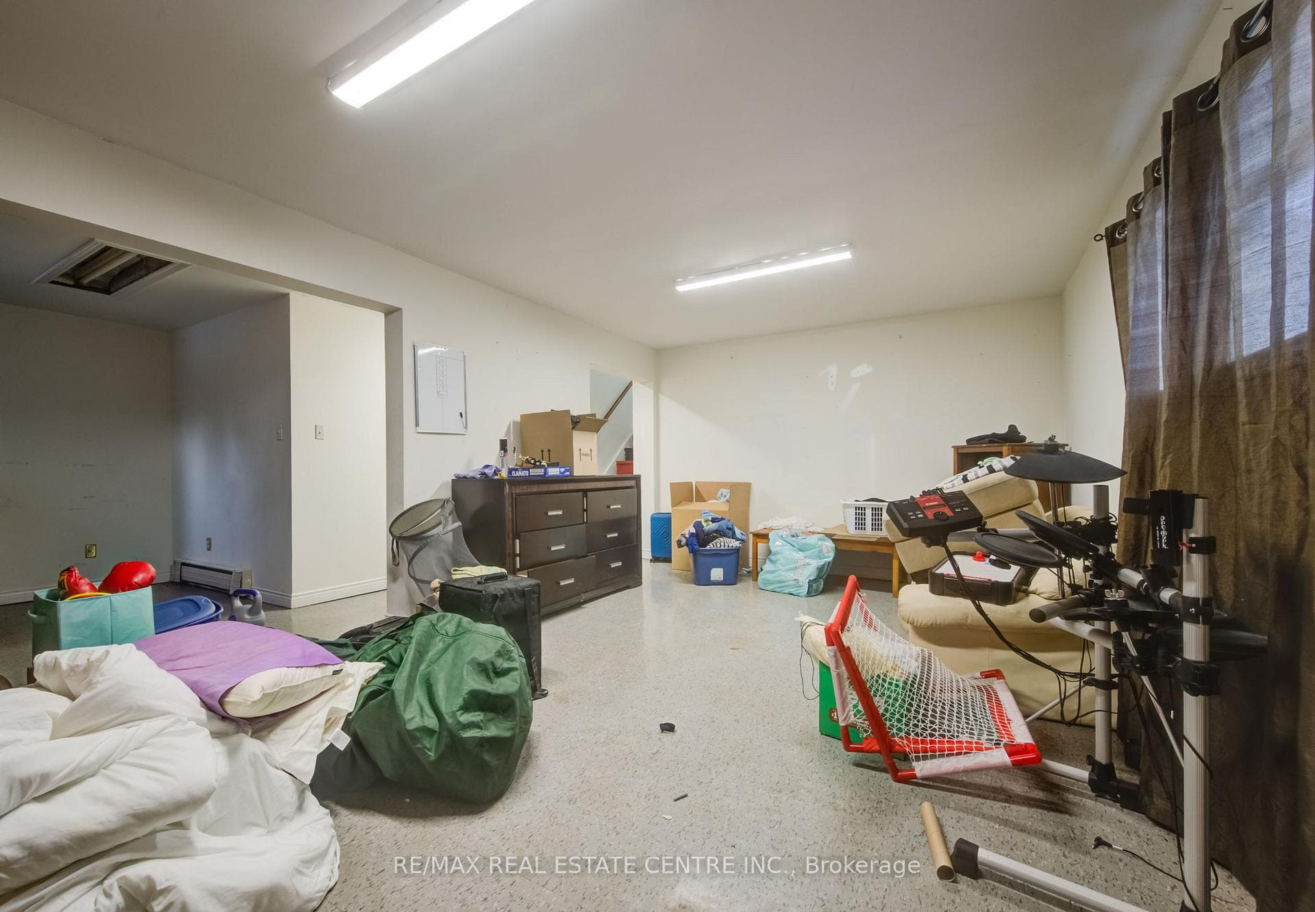 720 Fiddlers Green Road photo 32