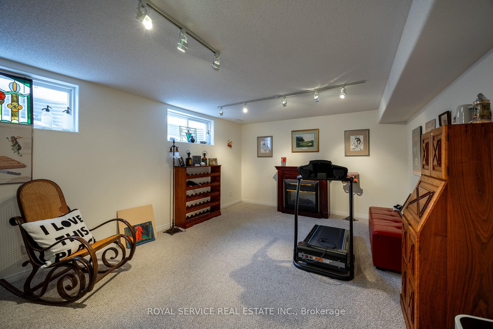 877 Wentworth Street Unit 6 photo 28