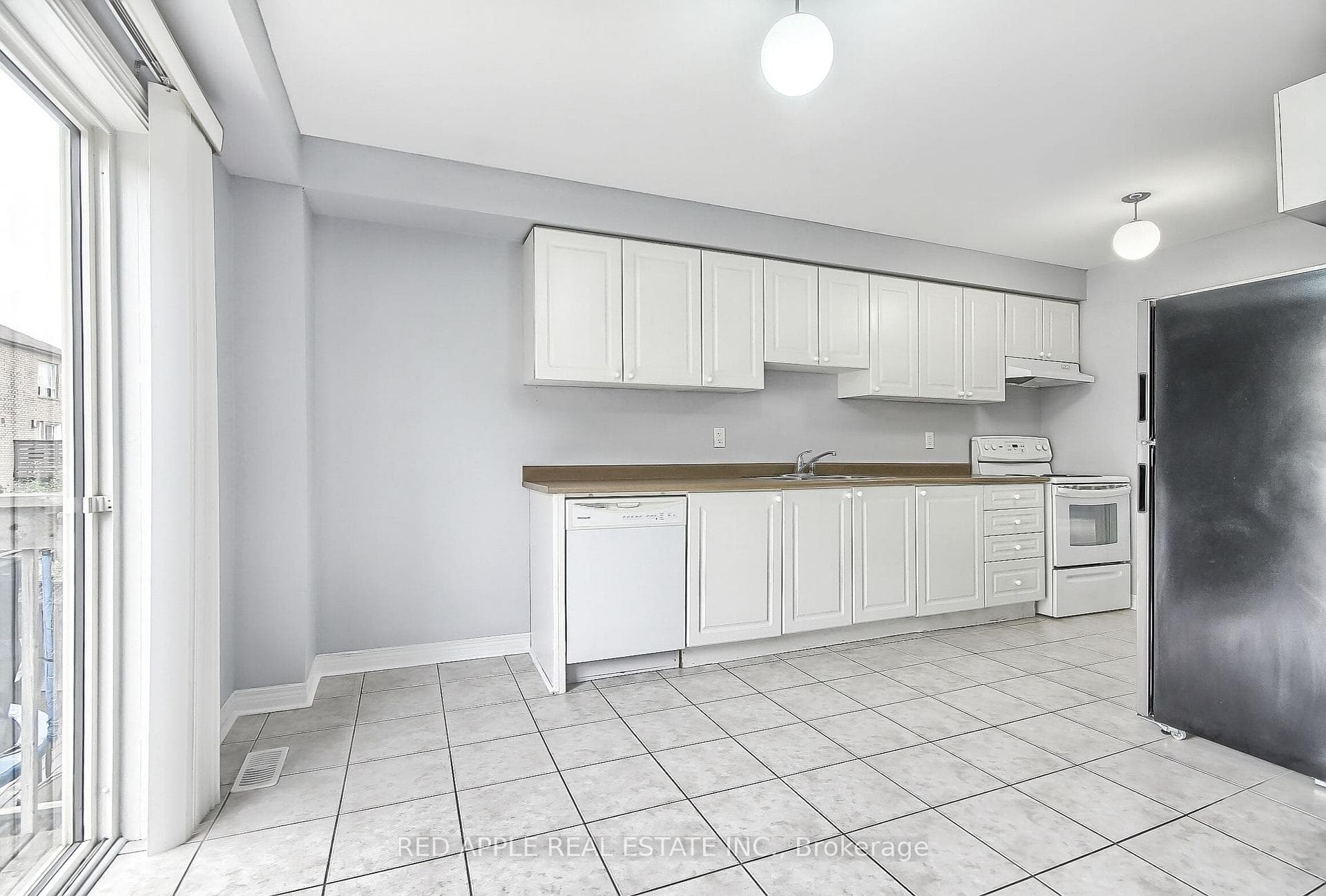 176 Matthew Boyd Crescent photo 13