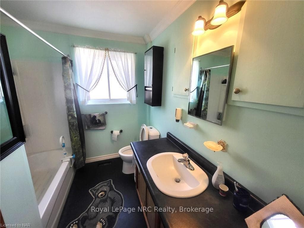 184 Elmore Drive photo 4