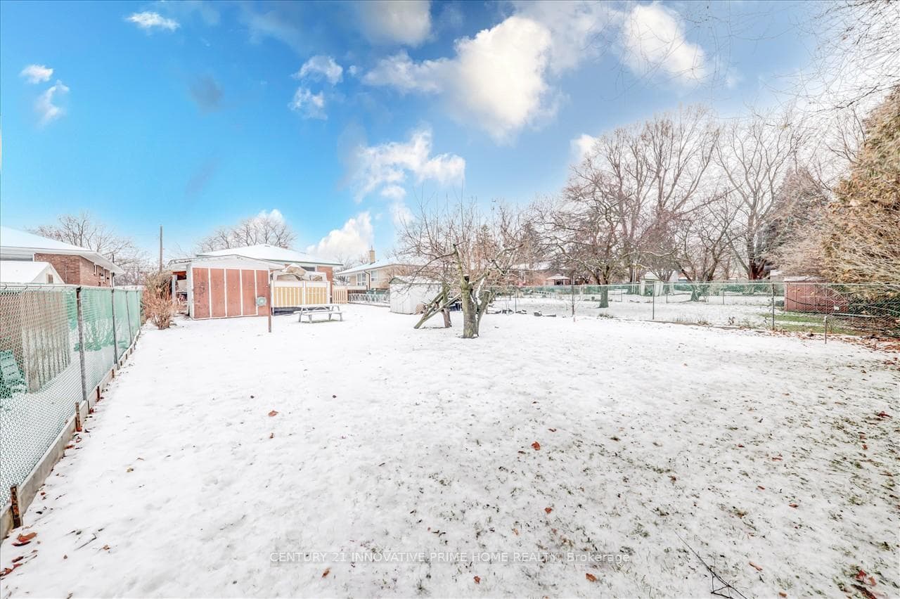 23 Neapolitan Drive Unit Main photo 2
