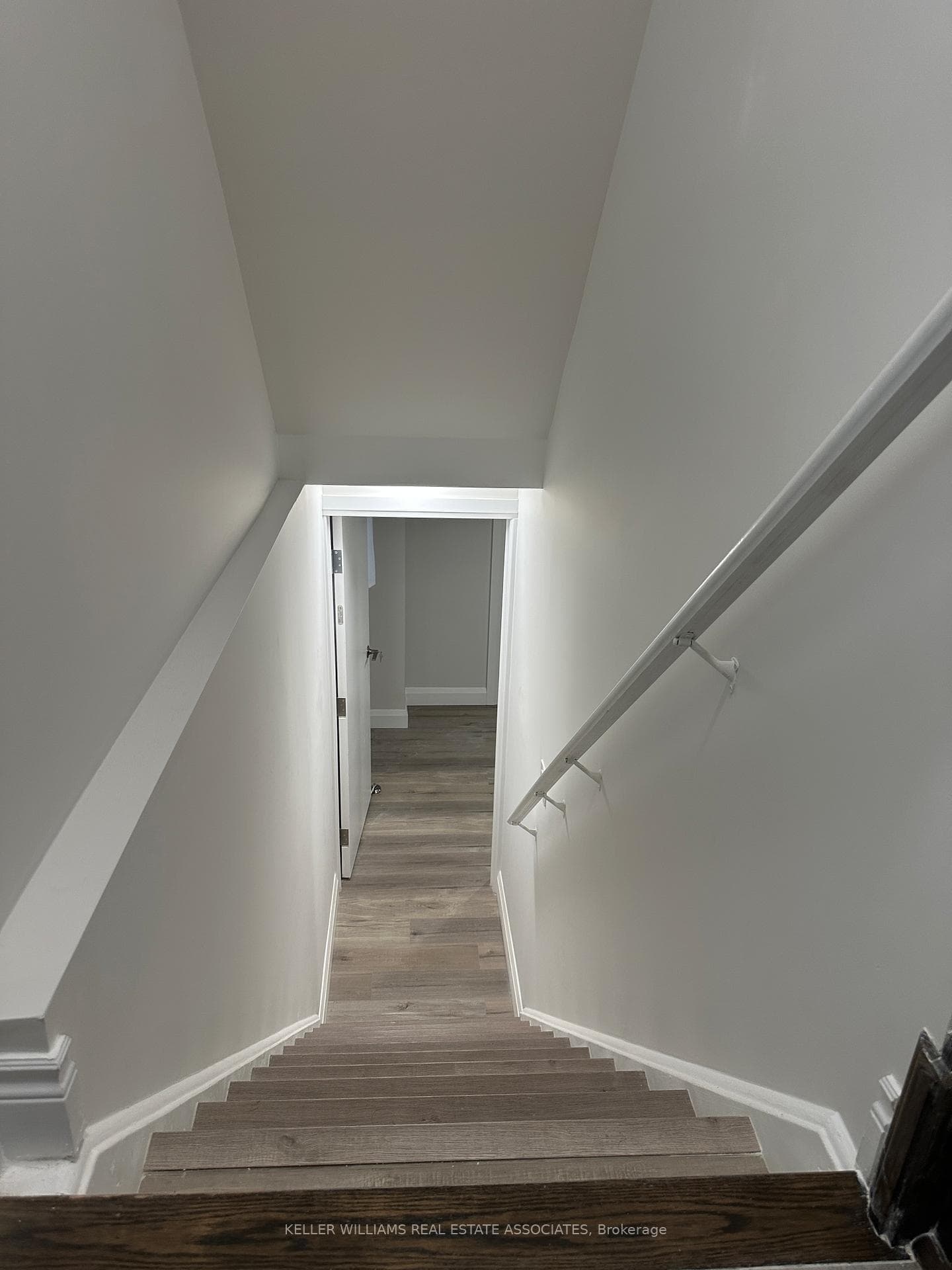 24 Hubbell Road photo 5