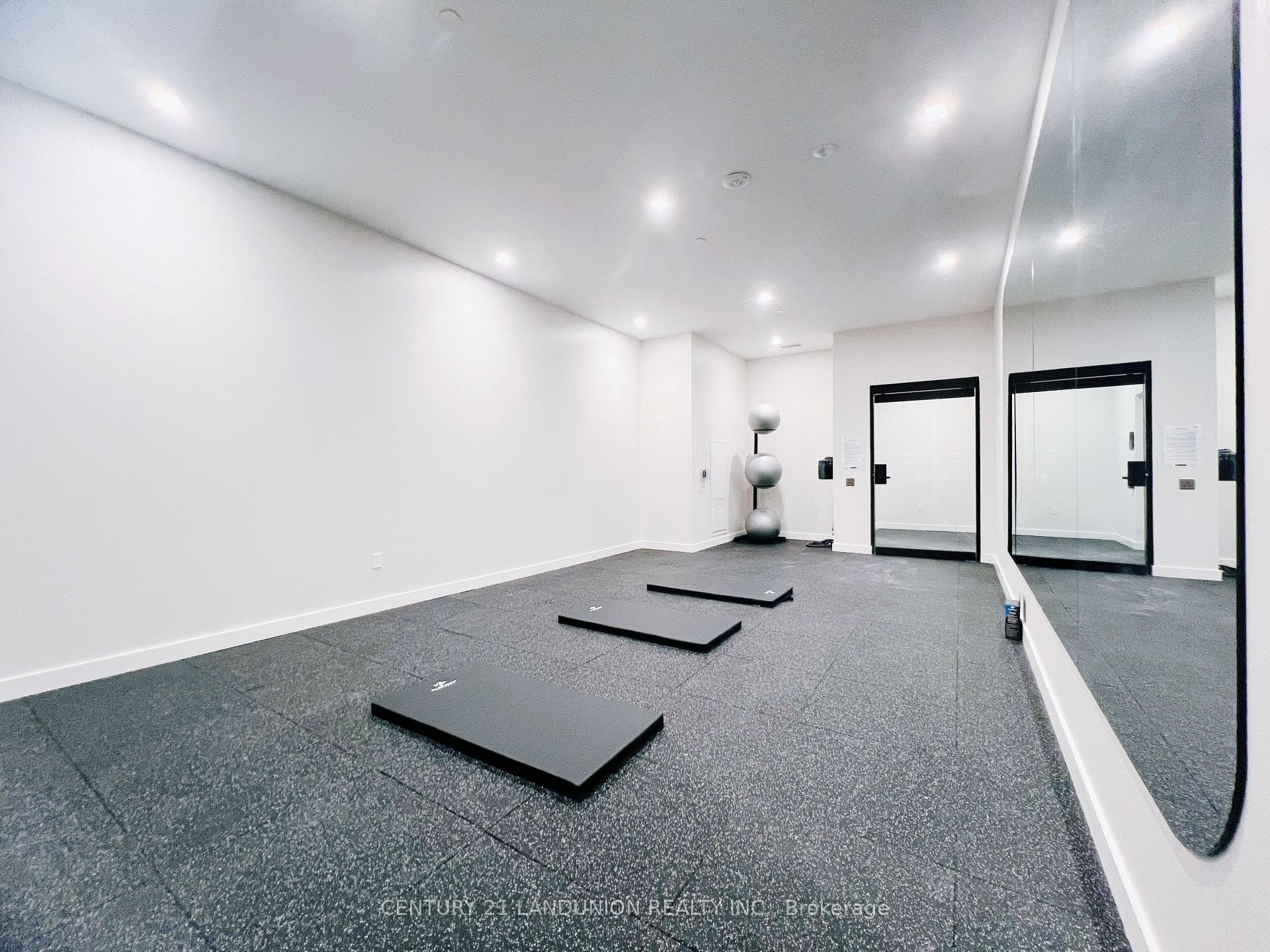 1 Quarrington Lane Unit 2511 photo 22
