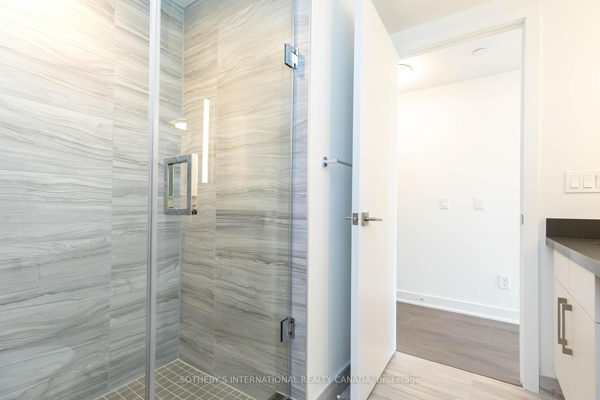 188 Cumberland Street Unit 2510 photo 18