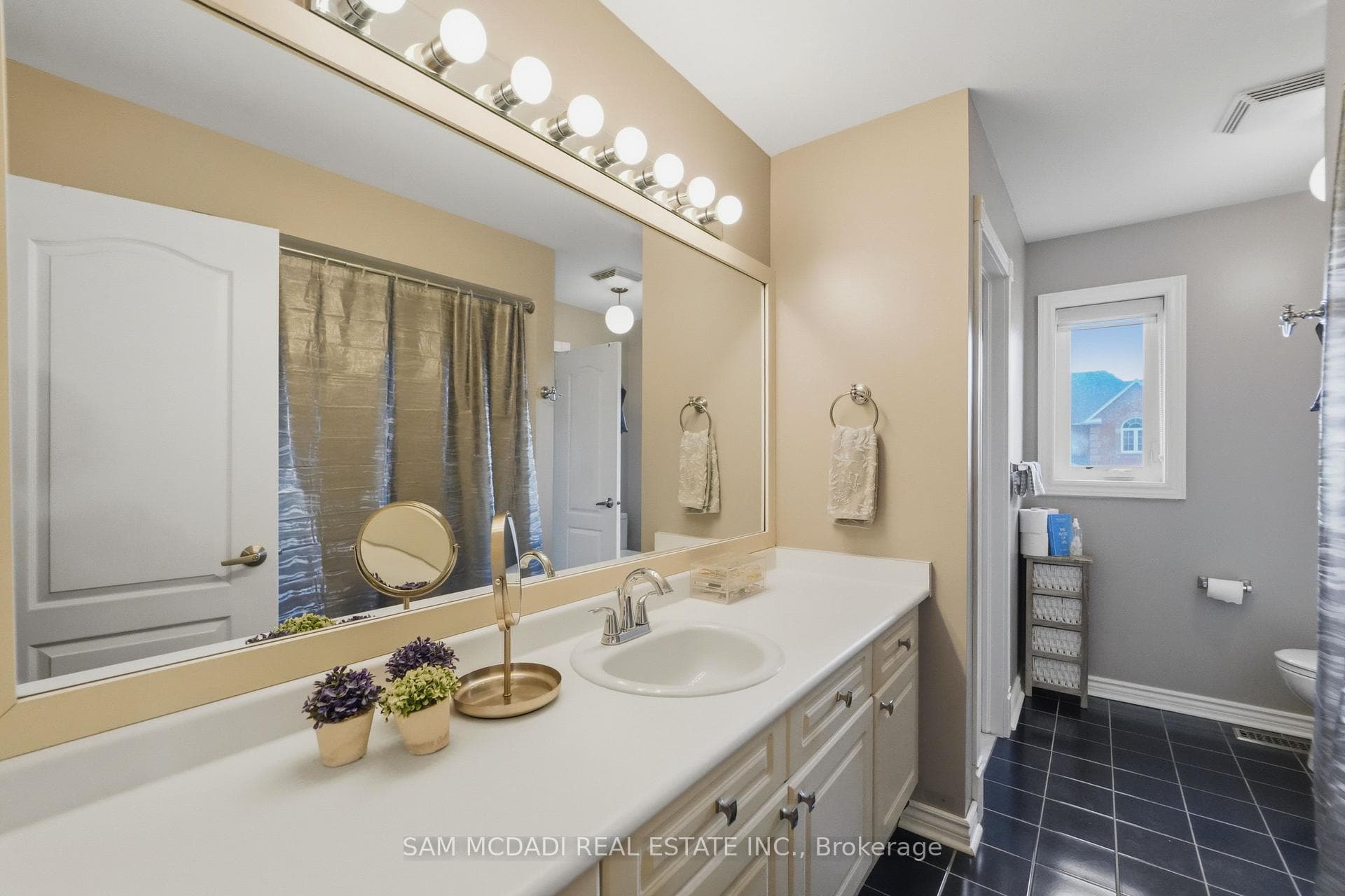3605 Trelawny Circle photo 23