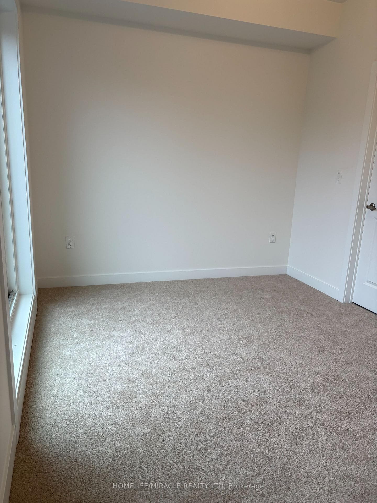 15100 Yonge Street Unit 211 photo 28