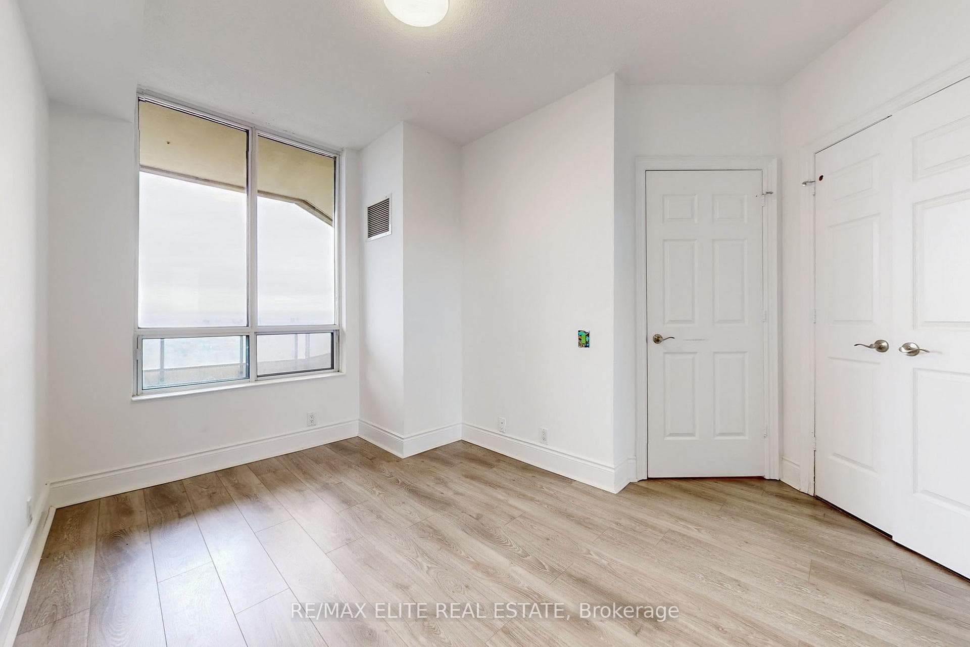 80 Harrison Garden Boulevard Unit 2719 photo 20