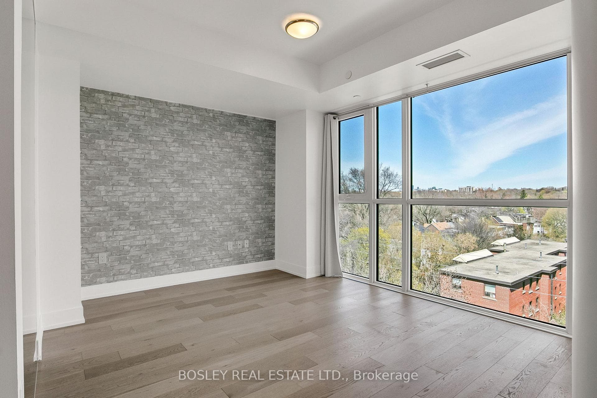 1331 Queen Street Unit 709 photo 9