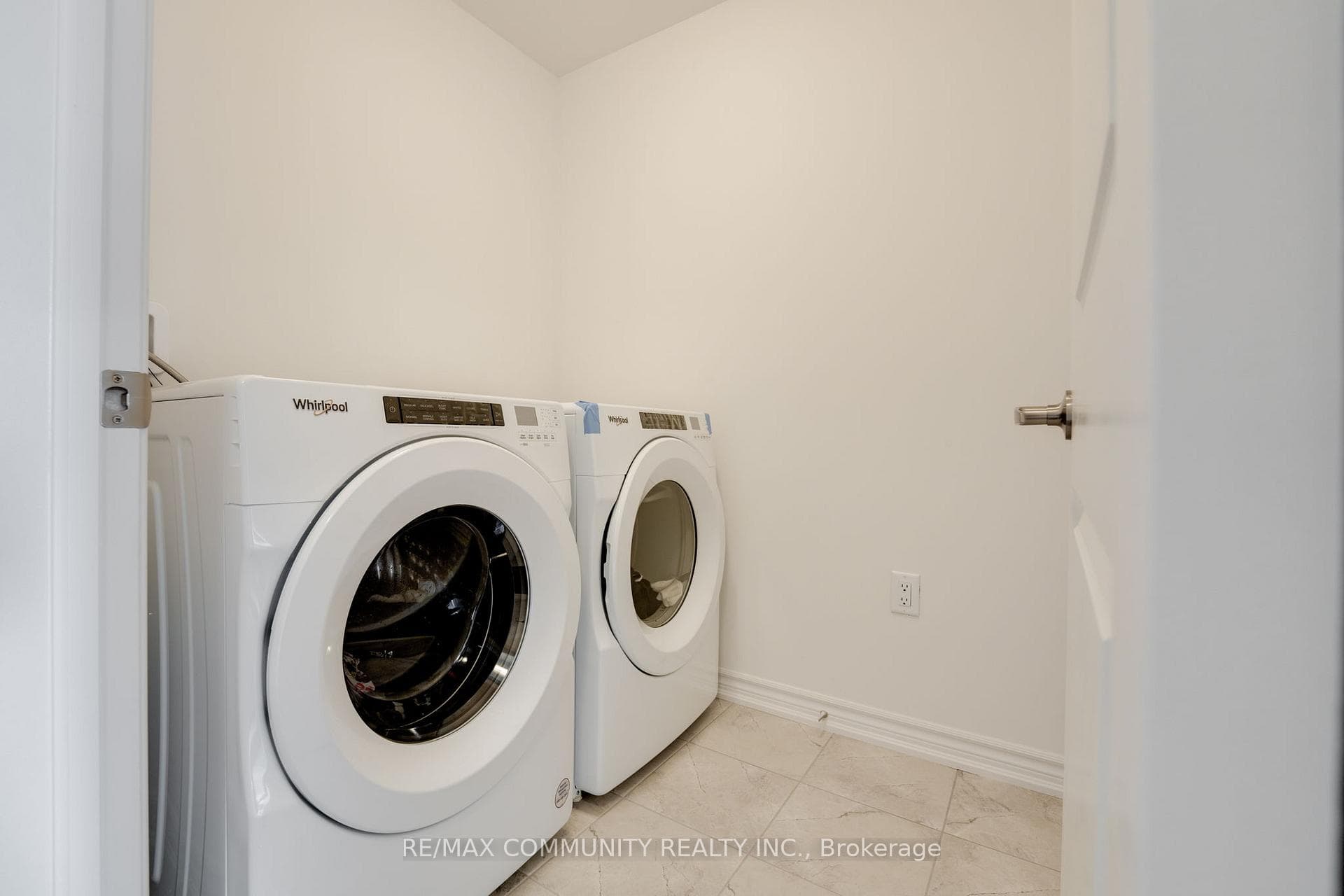 110 Morgan Avenue photo 30