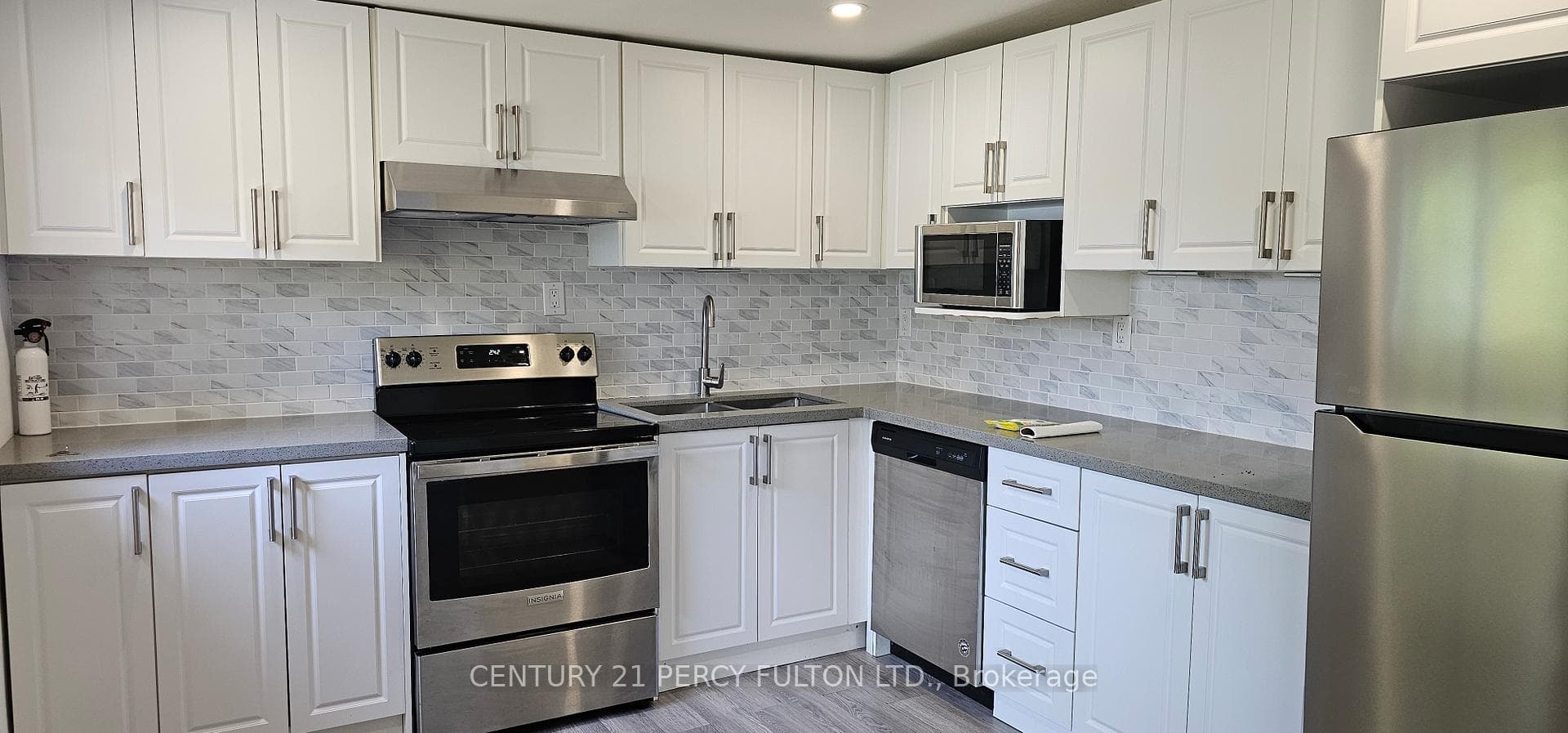 5895 Lakeshore Road photo 14