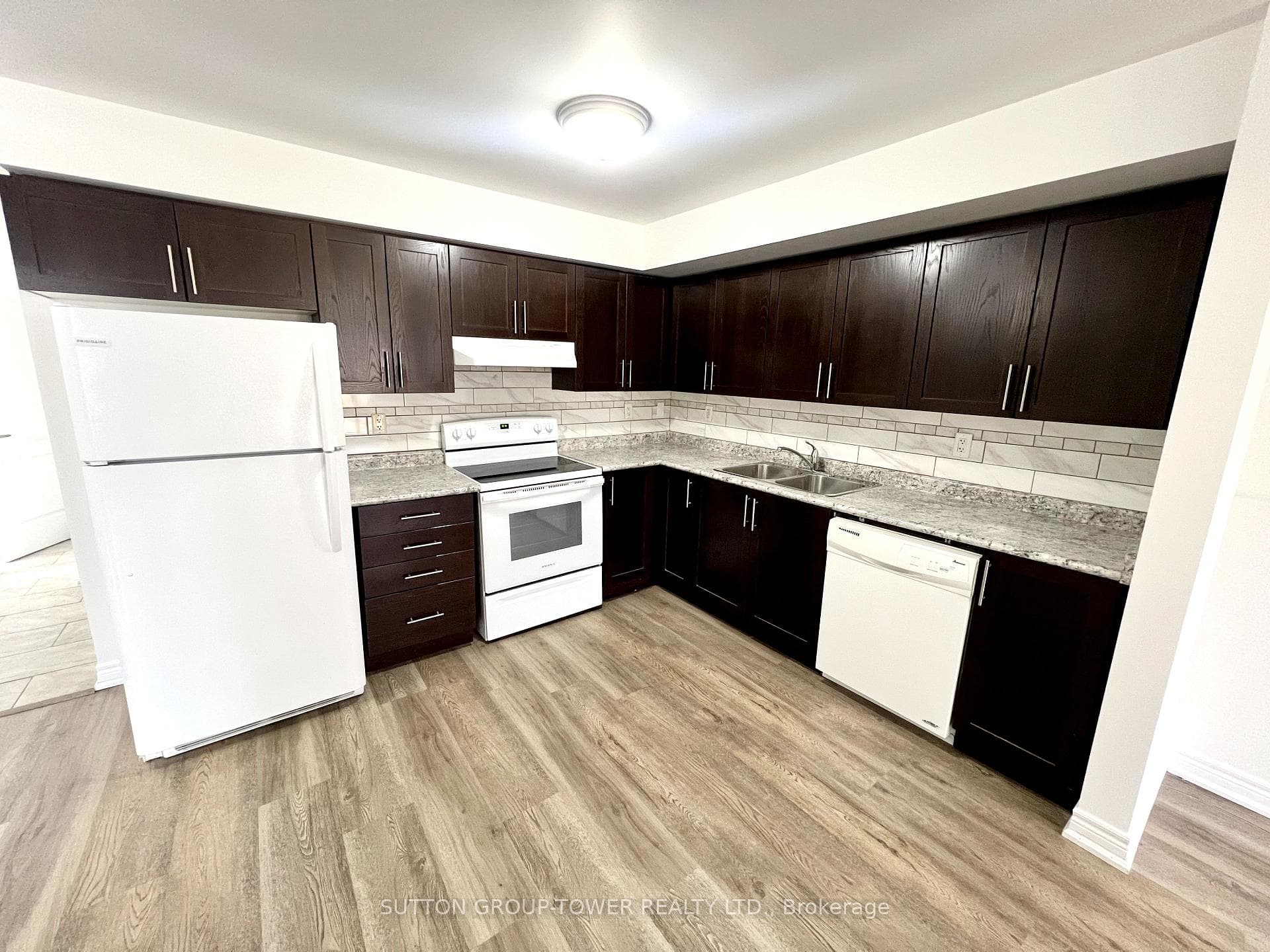 144 Capreol Court photo 7