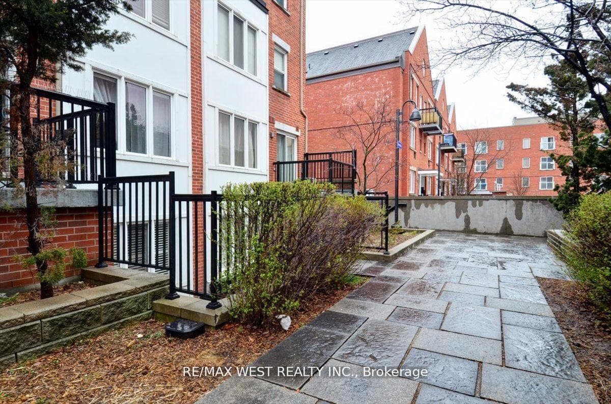 70 Munro Street Unit 3 photo 17