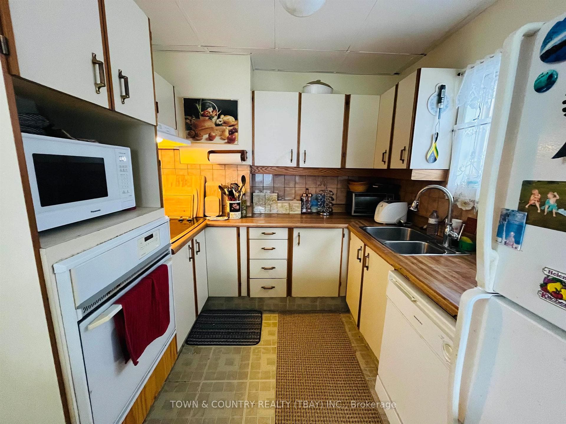 89 Parsons Avenue photo 7