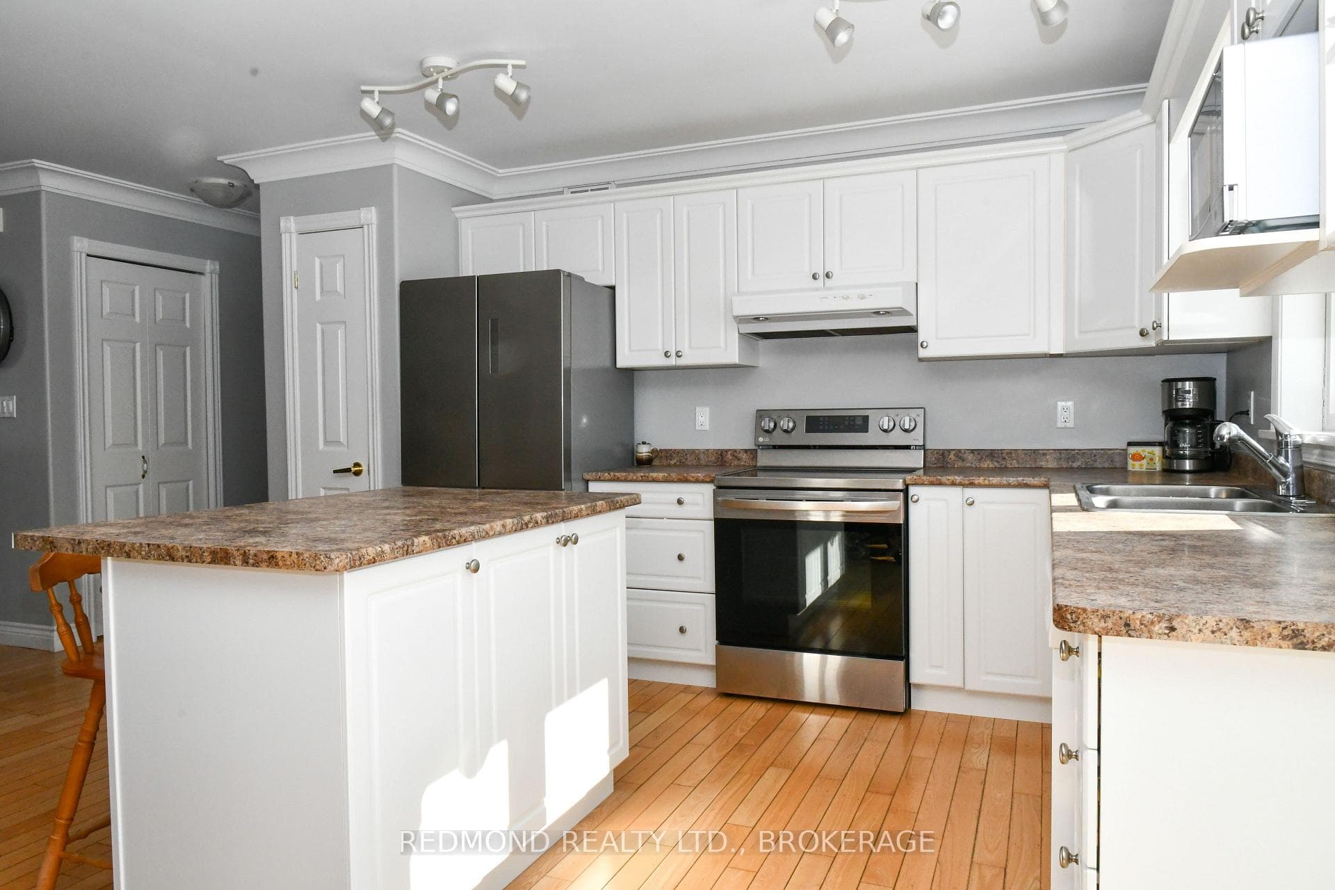 16 FREDERICK Street photo 10