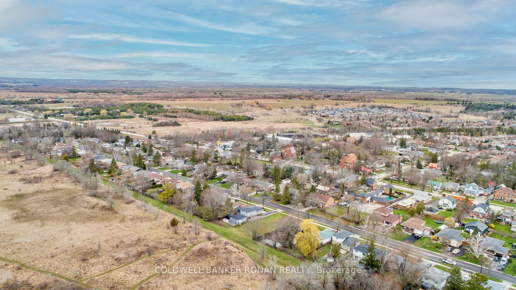 47 Maple Avenue photo 32