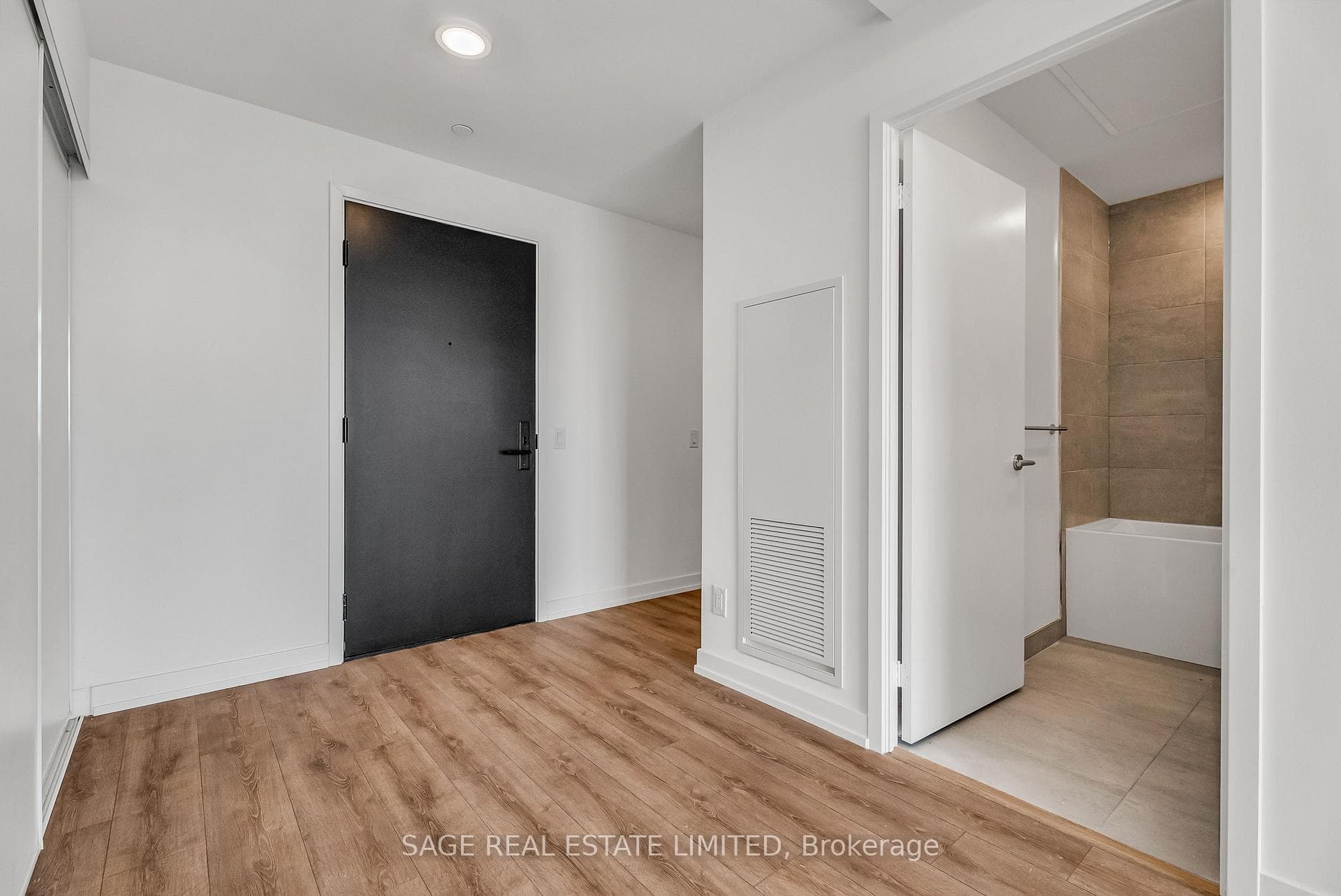 500 Dupont Street Unit 620 photo 10