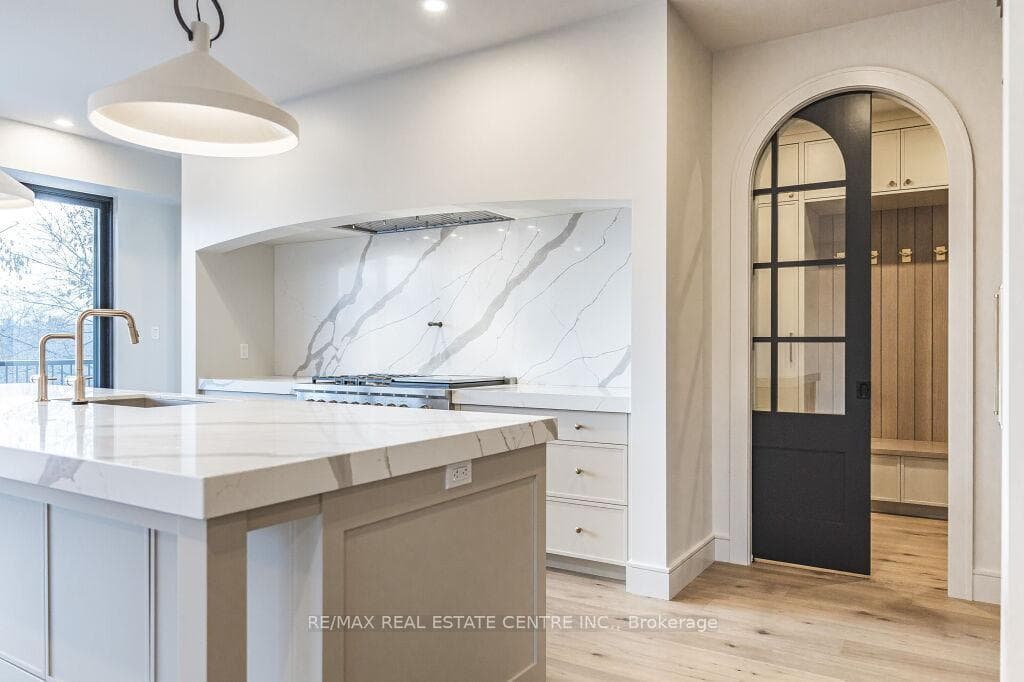 204 King Street photo 14